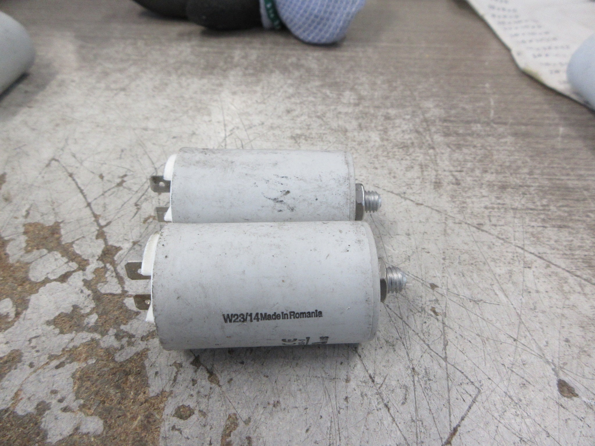 Ducati Capacitor 416.17.12SA 8uF 450V 50-60Hz *Lot of 2* Used