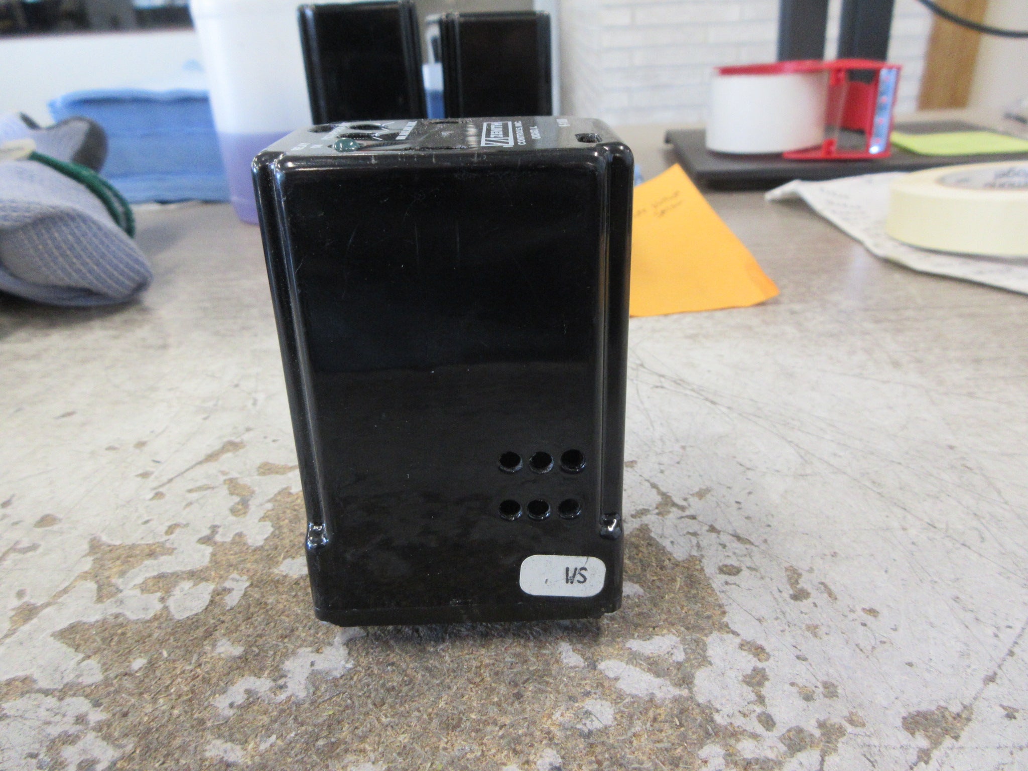 Zenith Controls ARSM-4 Solid State Voltage Sensor K-1188 Input: 480V Used