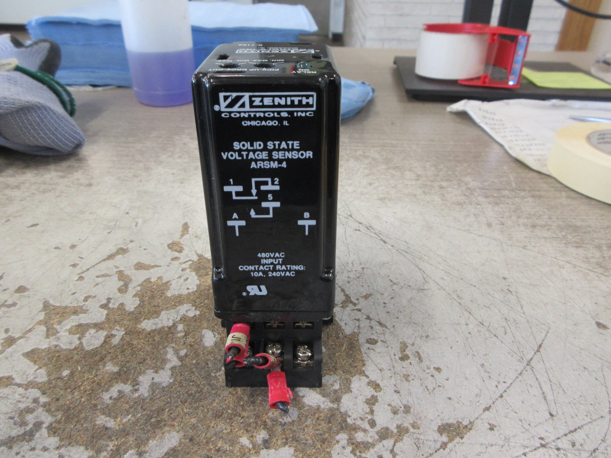 Zenith Controls ARSM-4 Solid State Voltage Sensor K-1188 Input: 480V Used