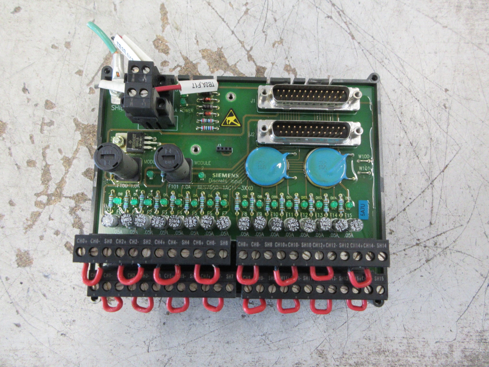Siemens Discrete Input MTA 6ES7650-1AC11-3XX0 16-Ch *Chipped Case* Used