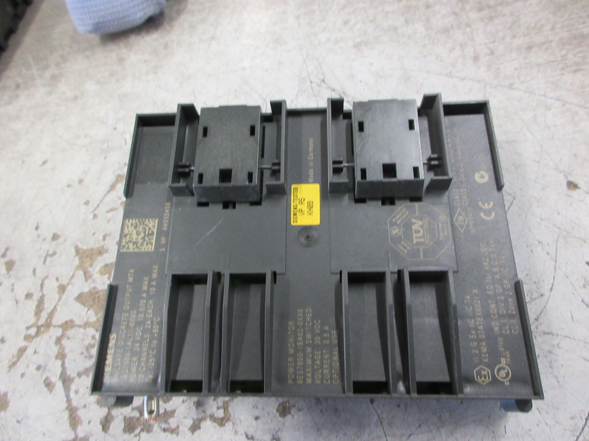 Siemens Failsafe Discrete Output MTA 6ES7650-1AL11-6XX0 10-Ch Used