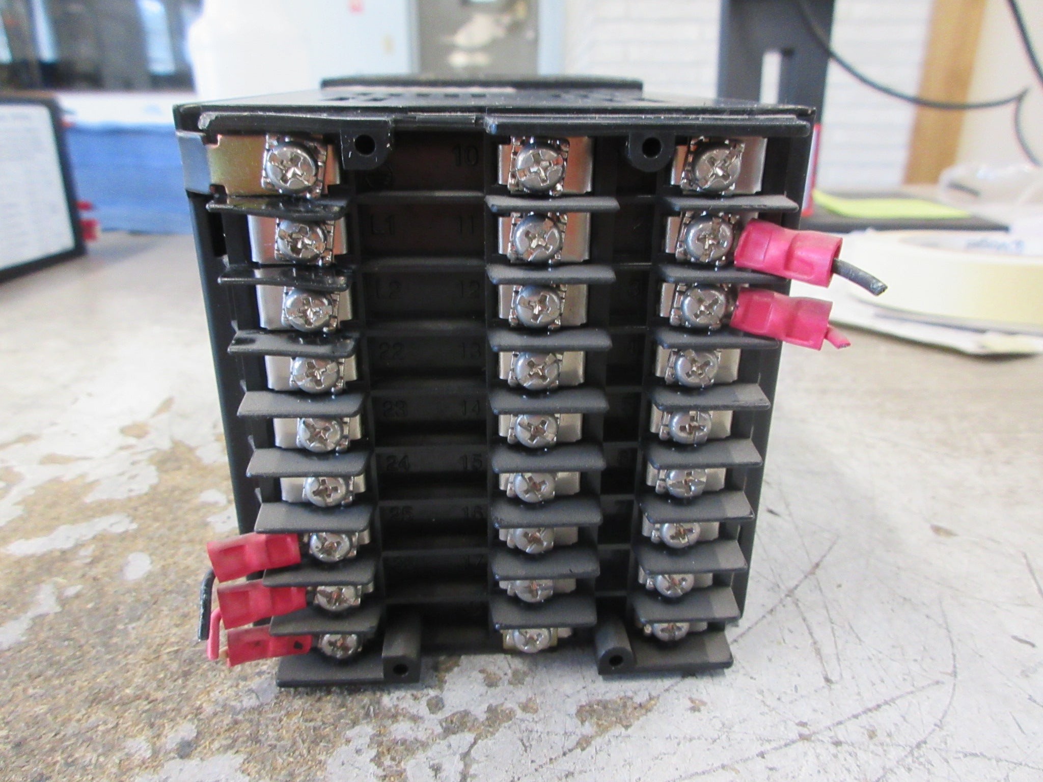 Honeywell UDC3300 Universal Digital Limit Controller Used