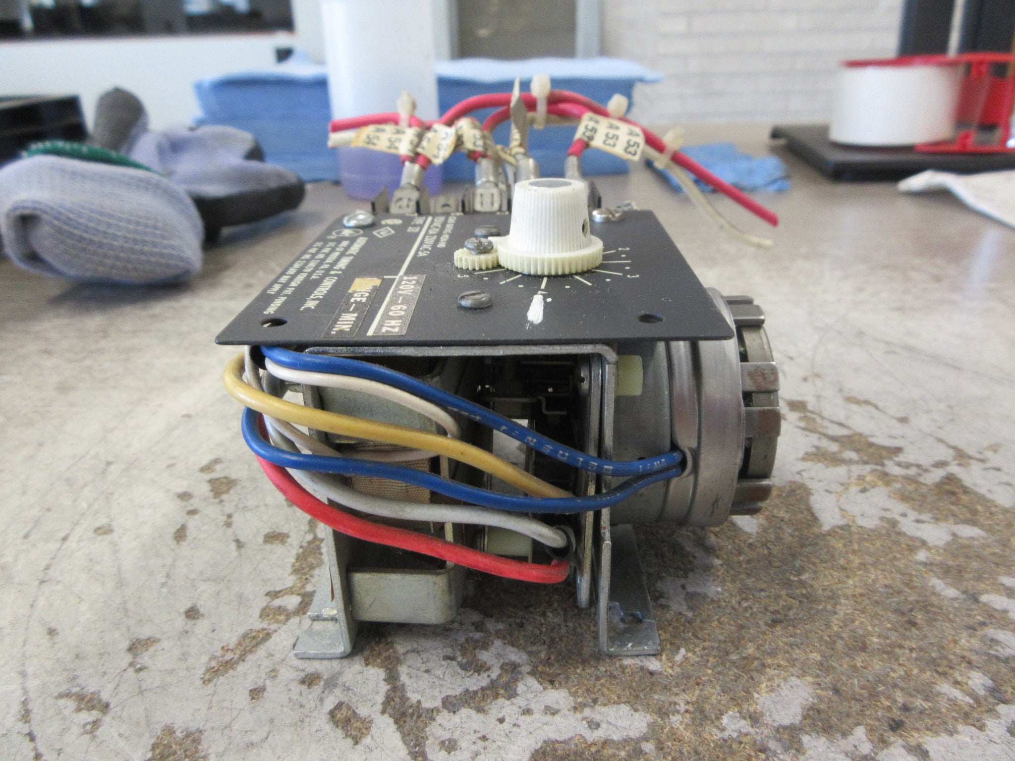 ATC Timing Relay 321B012A01T1XX 120V 60Hz Used