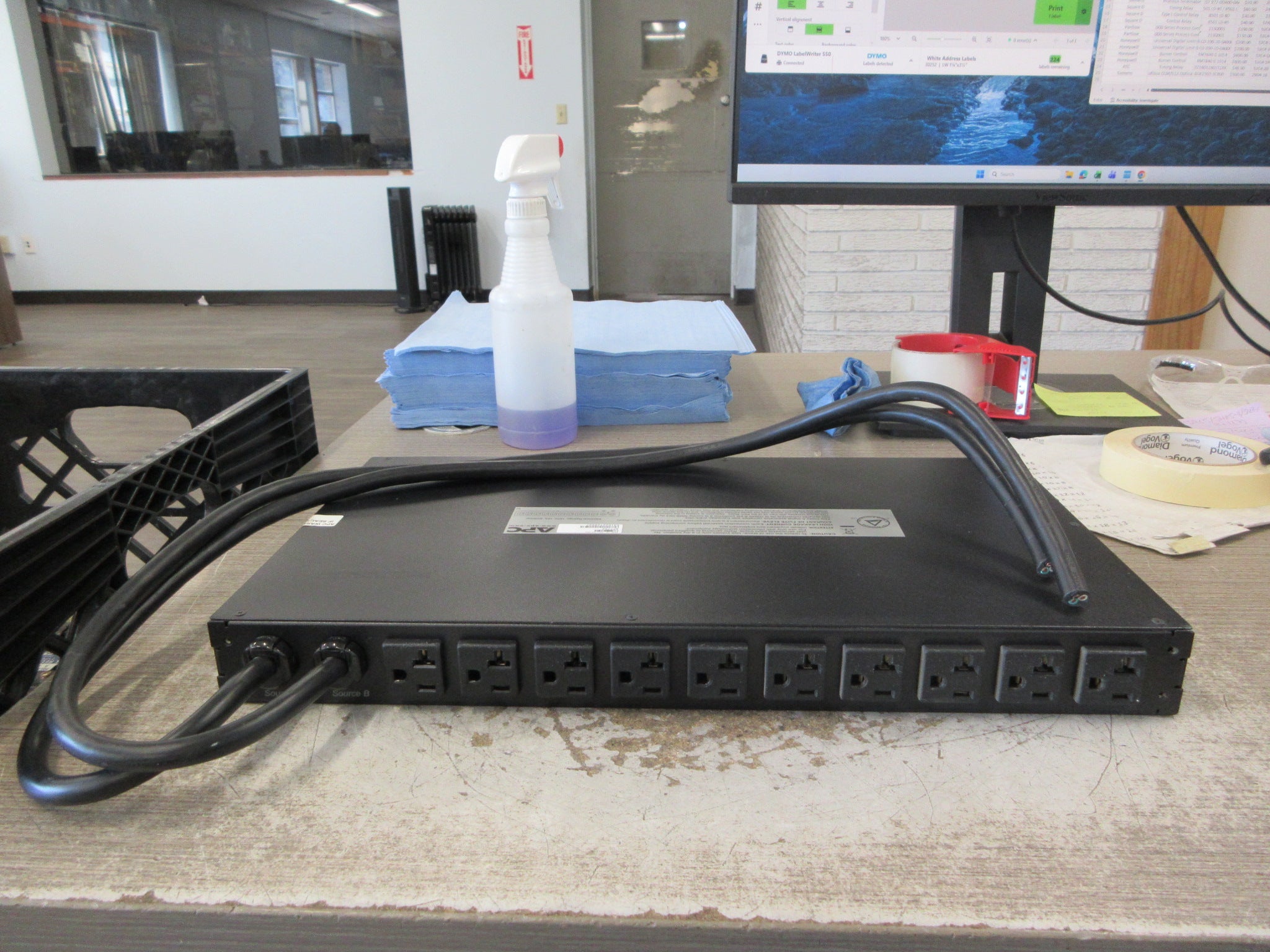 APC Rack Mount Automatic Transfer Switch AP7752 120V 16A 50/60Hz Used