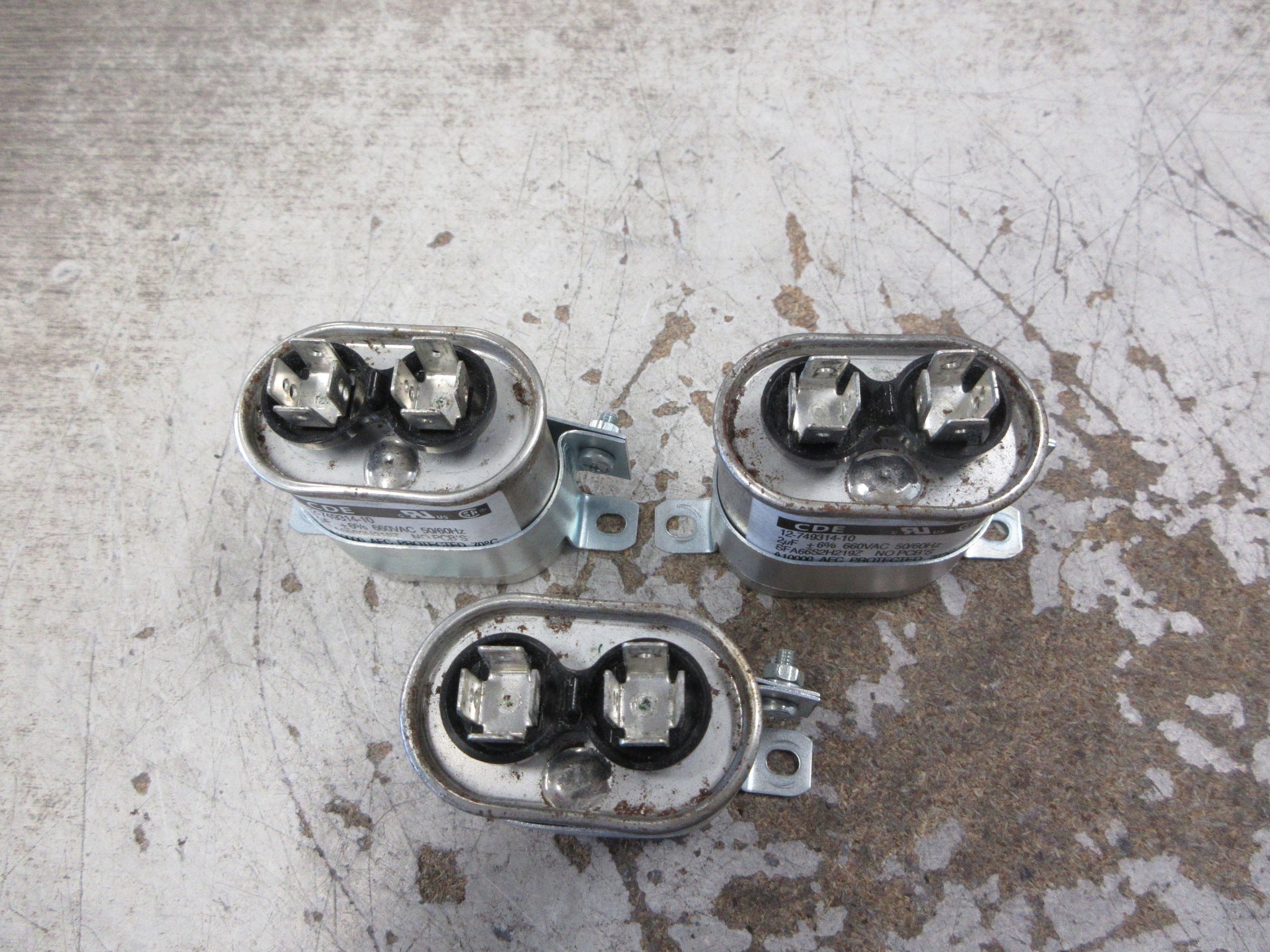 CDE Capacitor 12-749314-10 2uf 660V 50/60Hz W/Mount *Lot of 3* Used