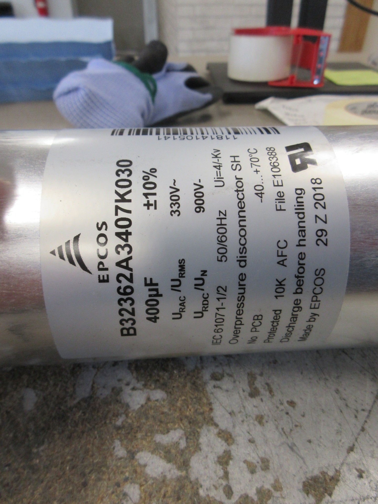 EPCOS Capacitor B32362A3407K030 400uF 330VAC 900VDC Used