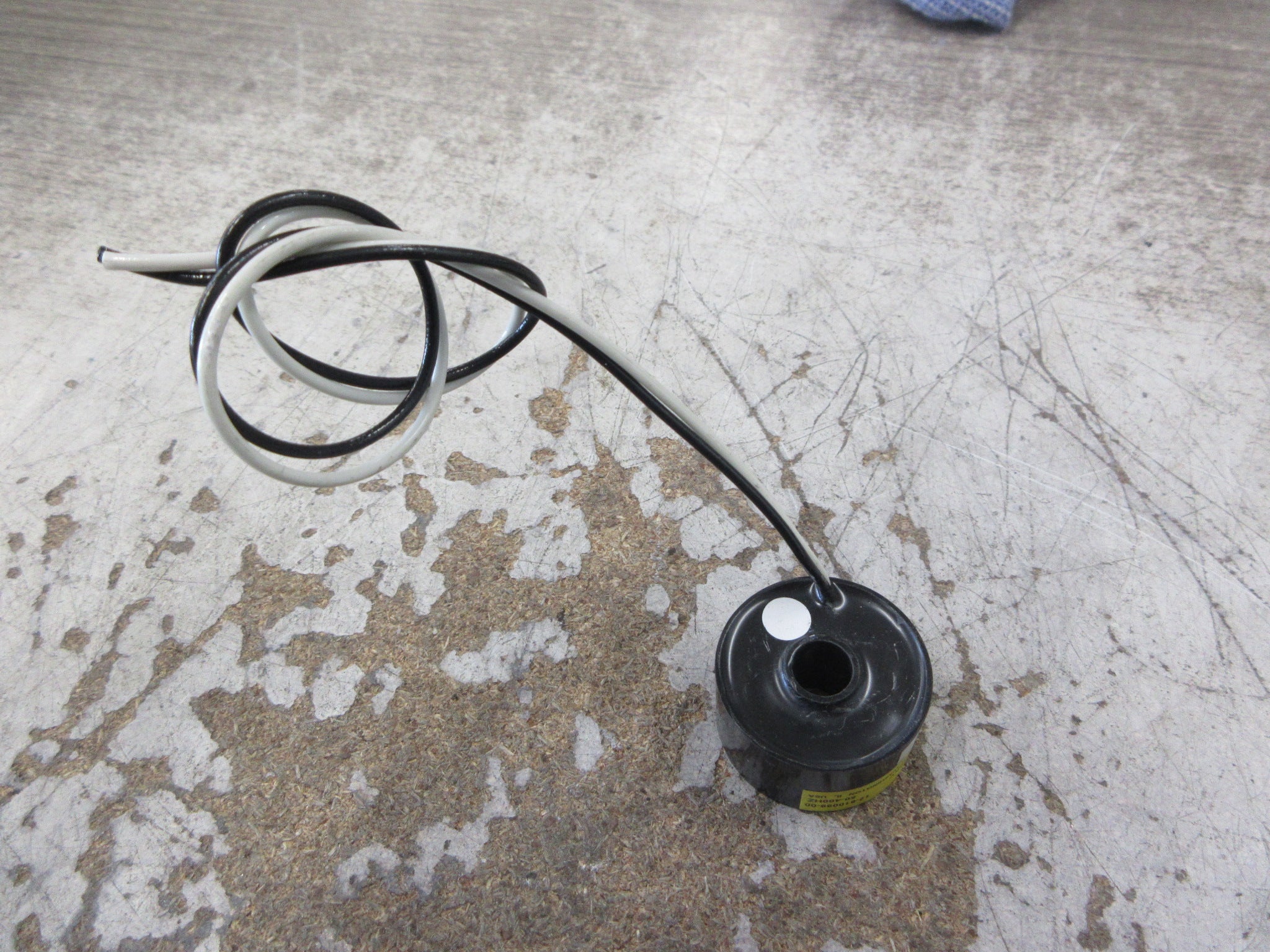 Liebert Current Transformer CT2638-008 Ratio 35:0.175A 600V 50-400Hz Used