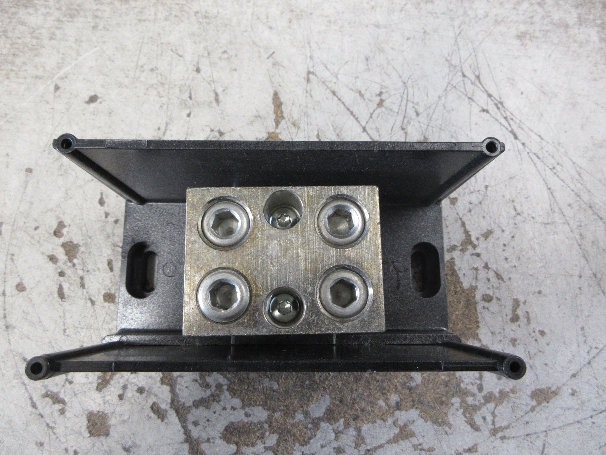 Burndy Power Distribution Block BDB-22-350-1 600V 1P Line (2): #6-350kcmil Used