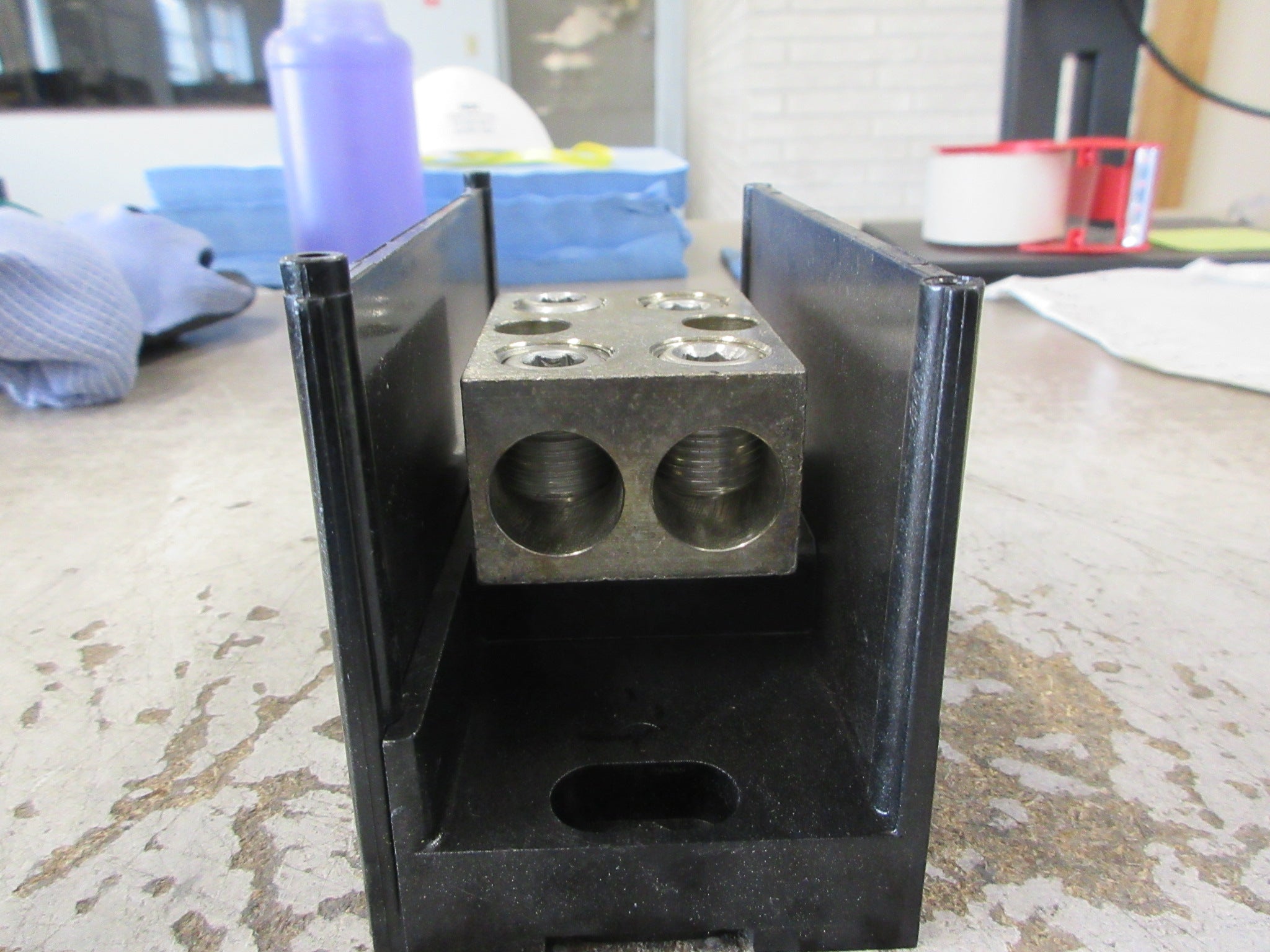 Burndy Power Distribution Block BDB-22-350-1 600V 1P Line (2): #6-350kcmil Used