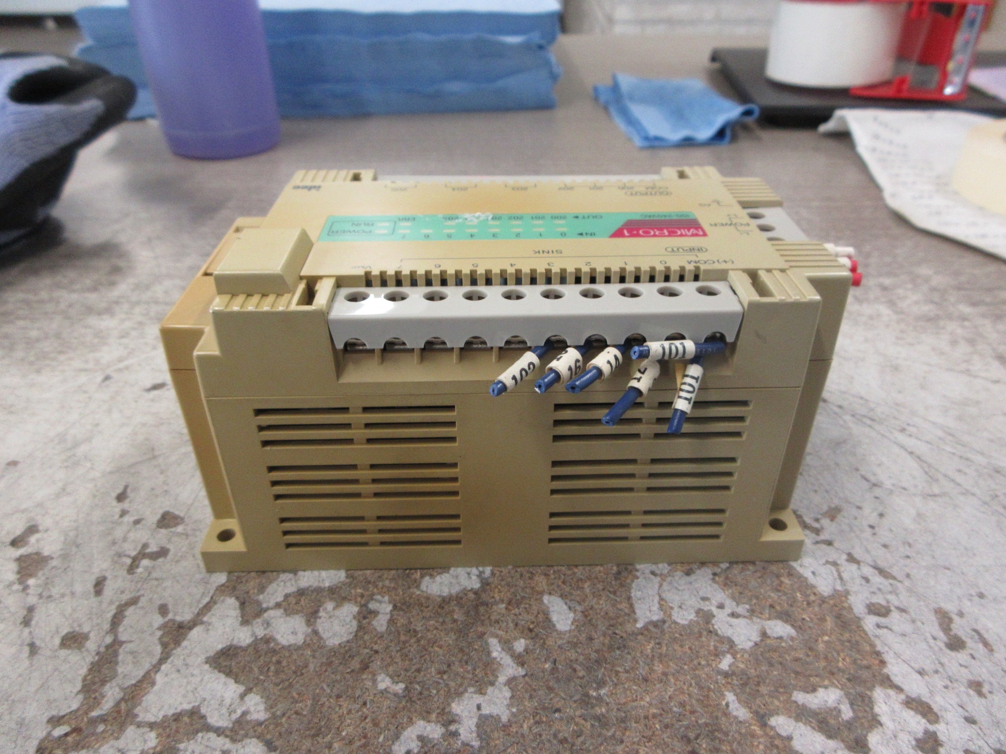 Idec Micro-1 Controller FC1A-C2A1E Power: 100-240VAC Input: 24VDC Used