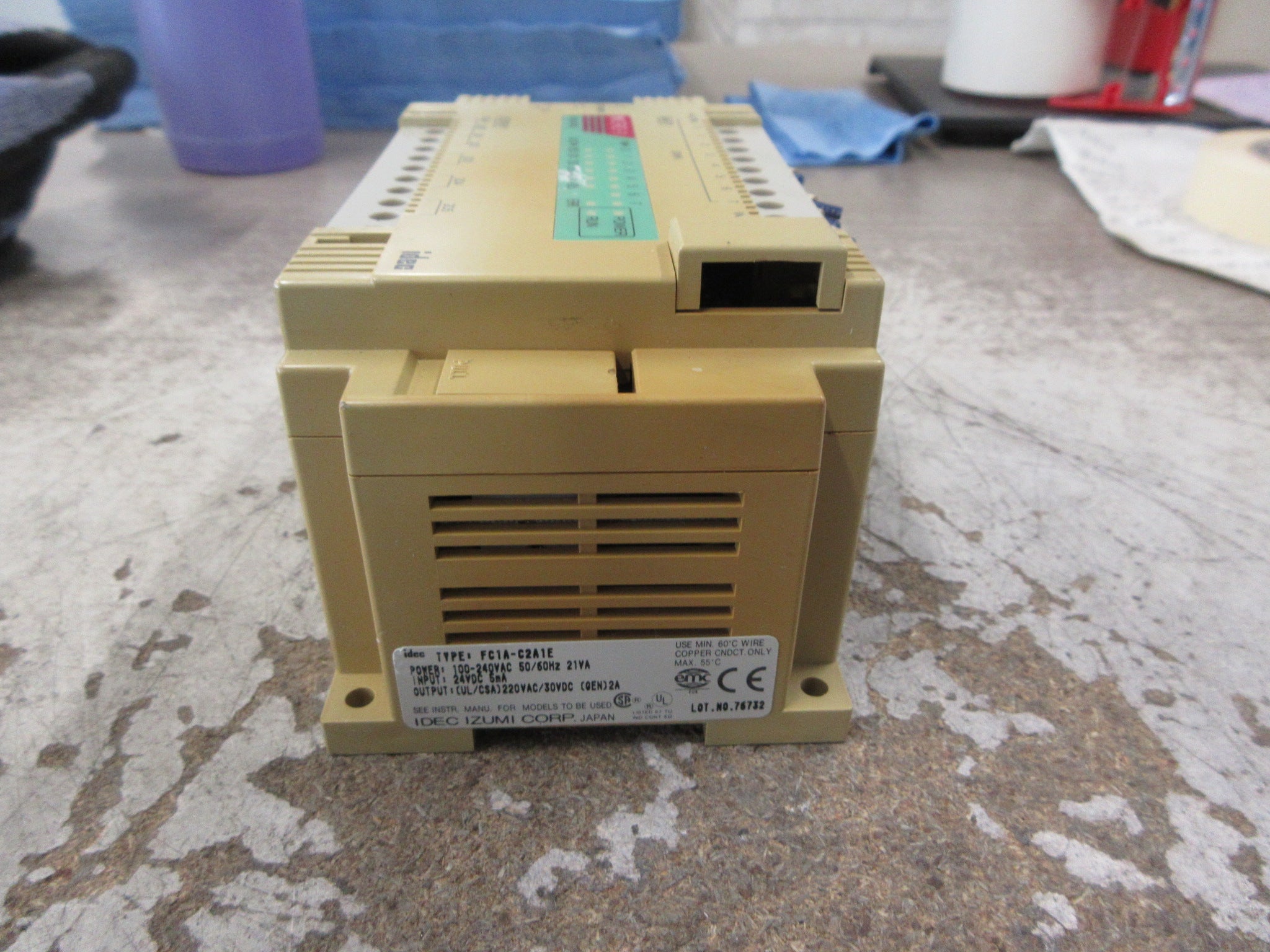 Idec Micro-1 Controller FC1A-C2A1E Power: 100-240VAC Input: 24VDC Used