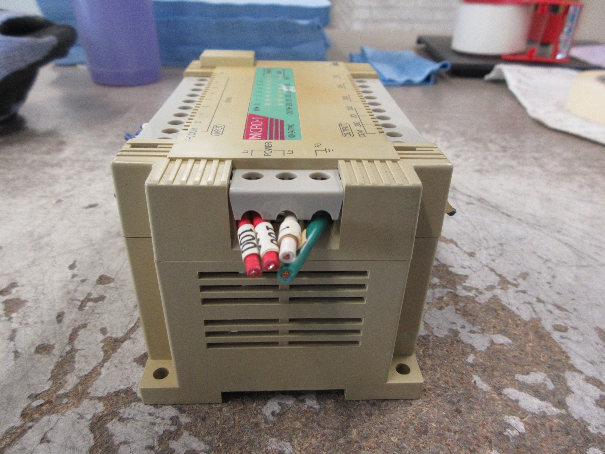 Idec Micro-1 Controller FC1A-C2A1E Power: 100-240VAC Input: 24VDC Used