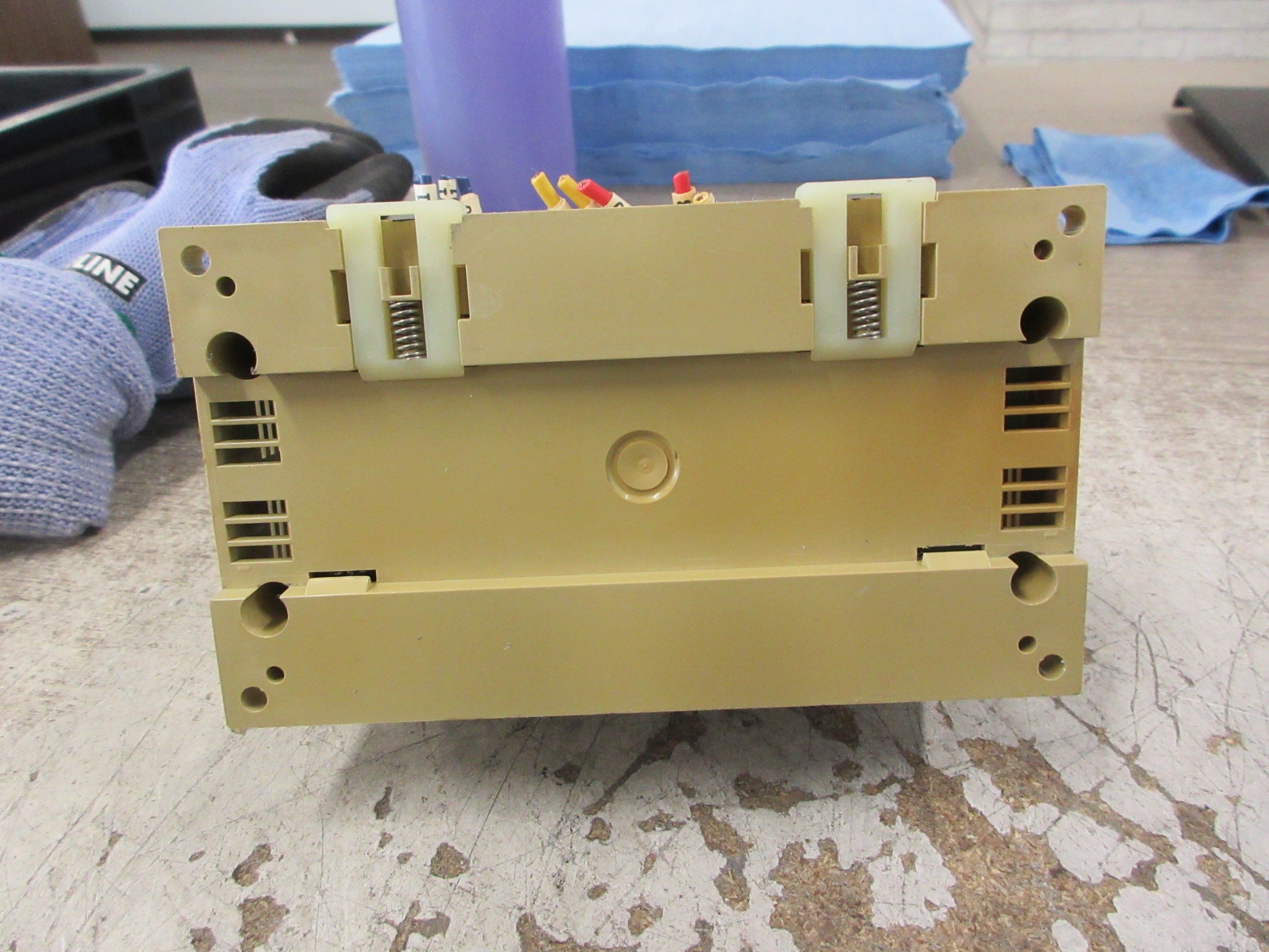 Idec Micro-1 Controller FC1A-C2A1E Power: 100-240VAC Input: 24VDC Used