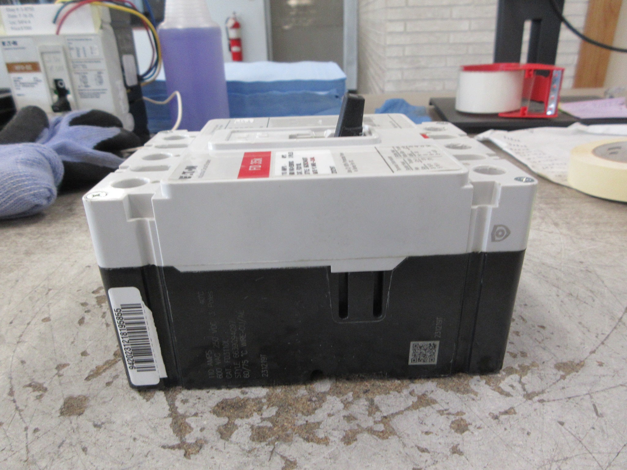 Eaton FD 35K Circuit Breaker FD3110L Style: 6639C94G97 110A 600V 3P Used