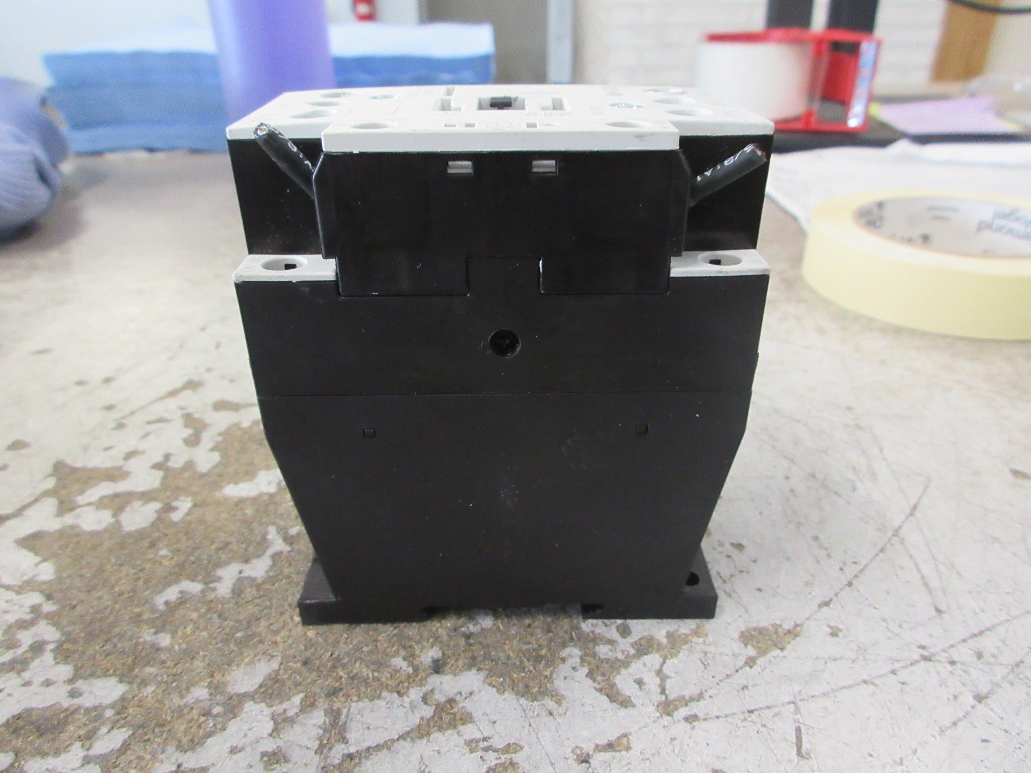 Eaton Contactor DIL M17-10 XTCE018C10 48-60VDC Coil 40A 600V Used