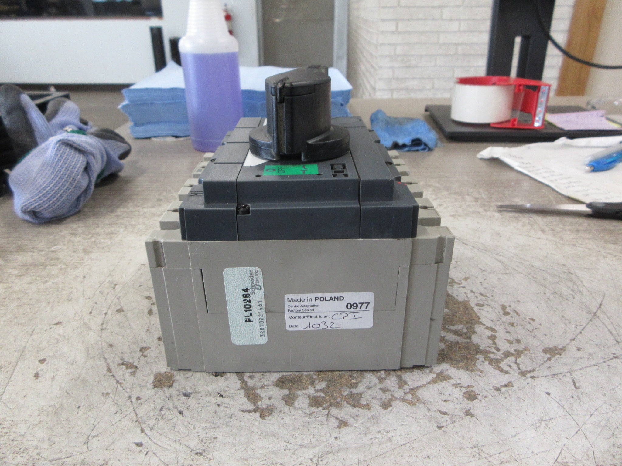 Schneider Electric Interpact Disconnect Switch INS 250 690V 250A 3P Used