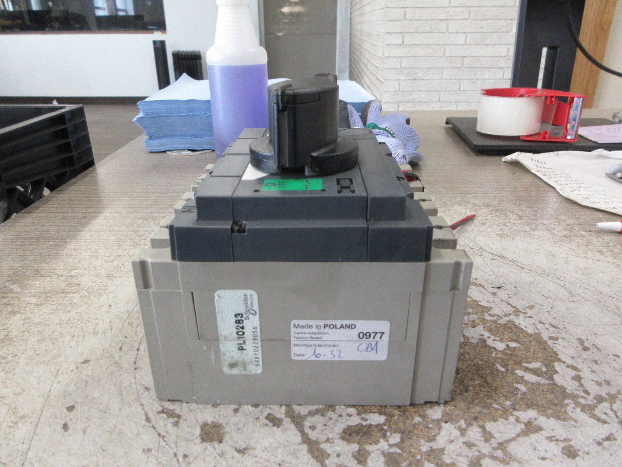 Schneider Electric Interpact Disconnect Switch INS 250 690V 250A 3P Used