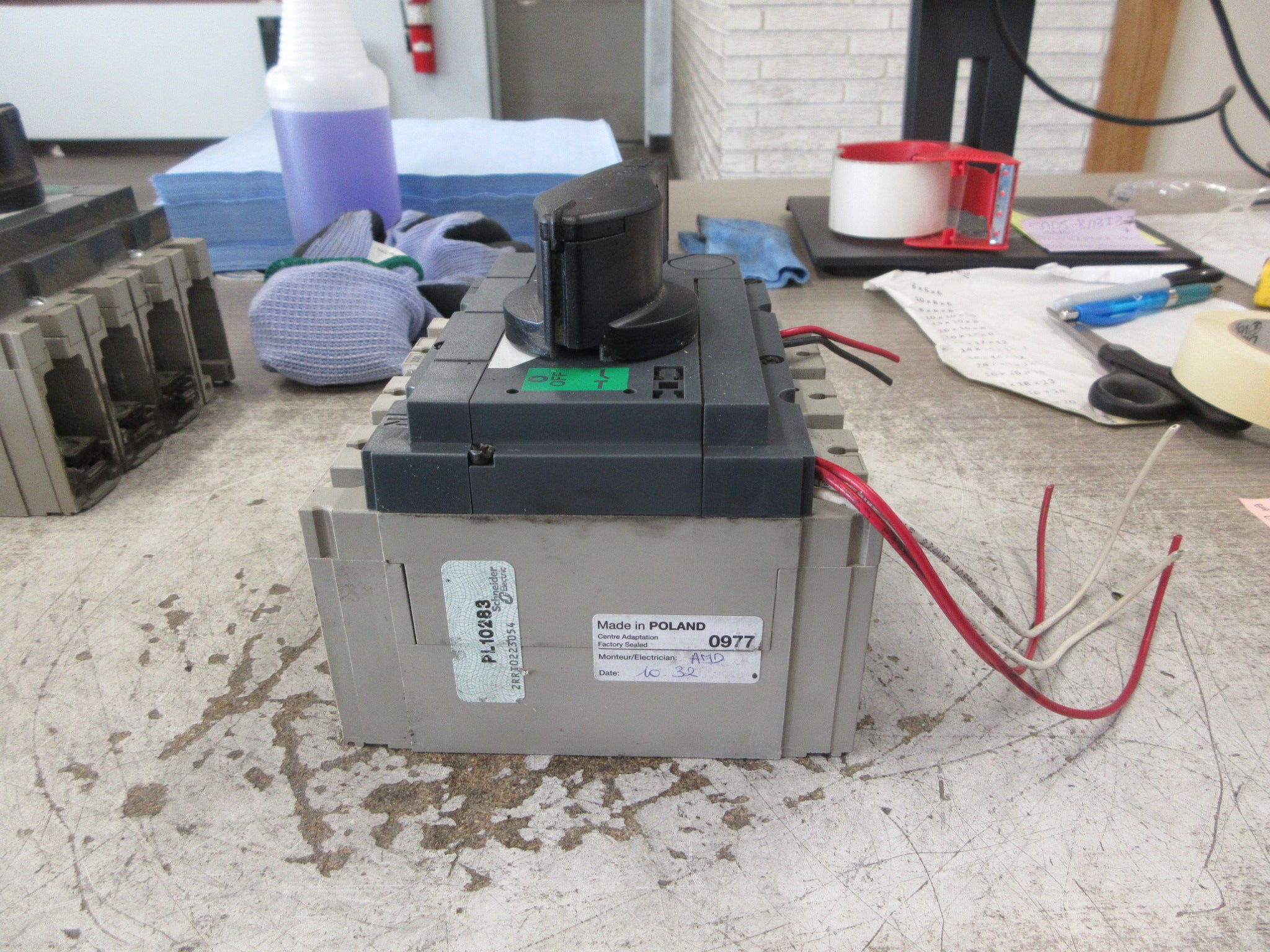 Schneider Electric Interpact Disconnect Switch INS 250 690V 250A 3P Used