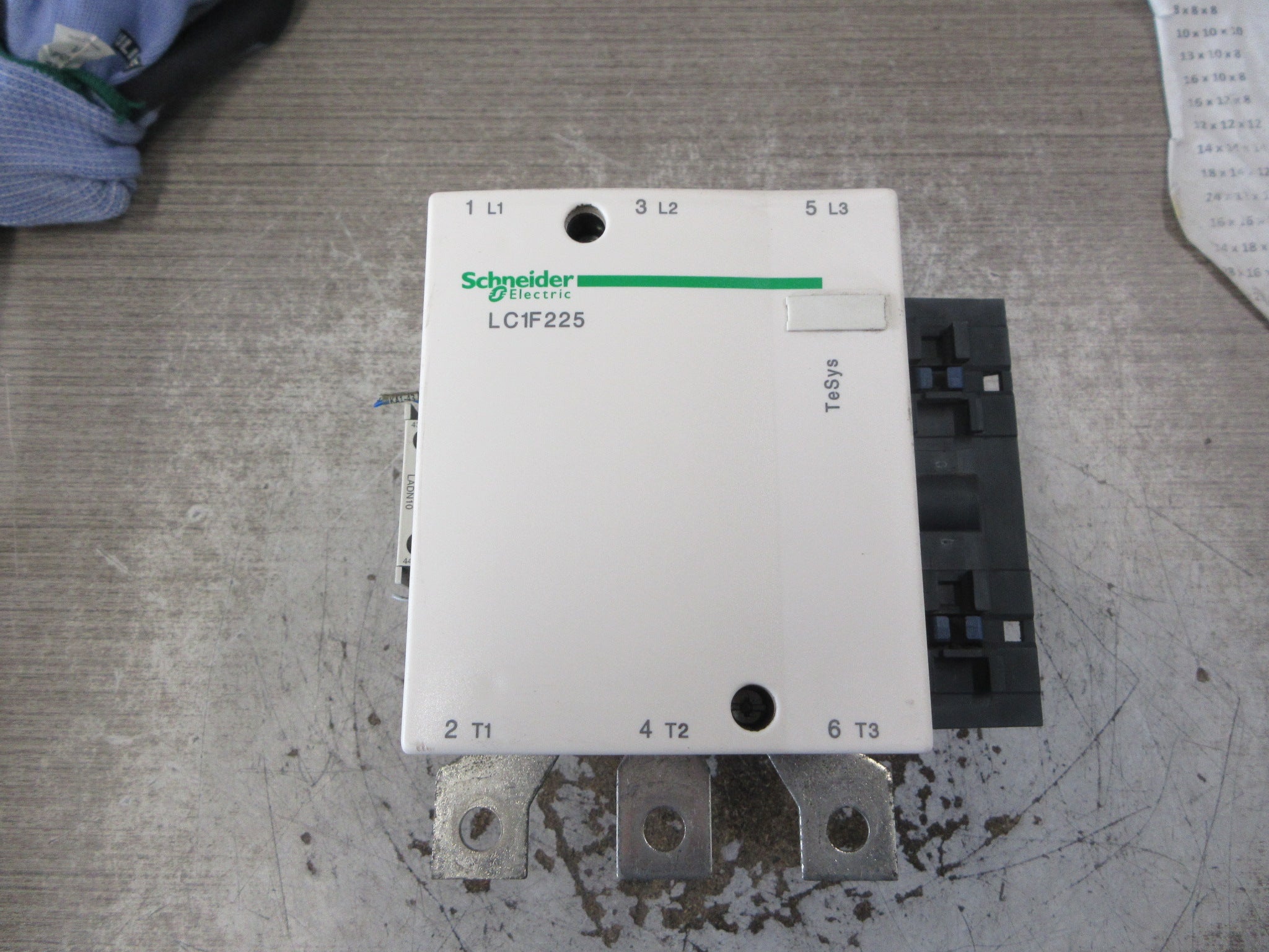 Schneider Electric Contactor LC1F225 460-480V Coil 250A 600V Used
