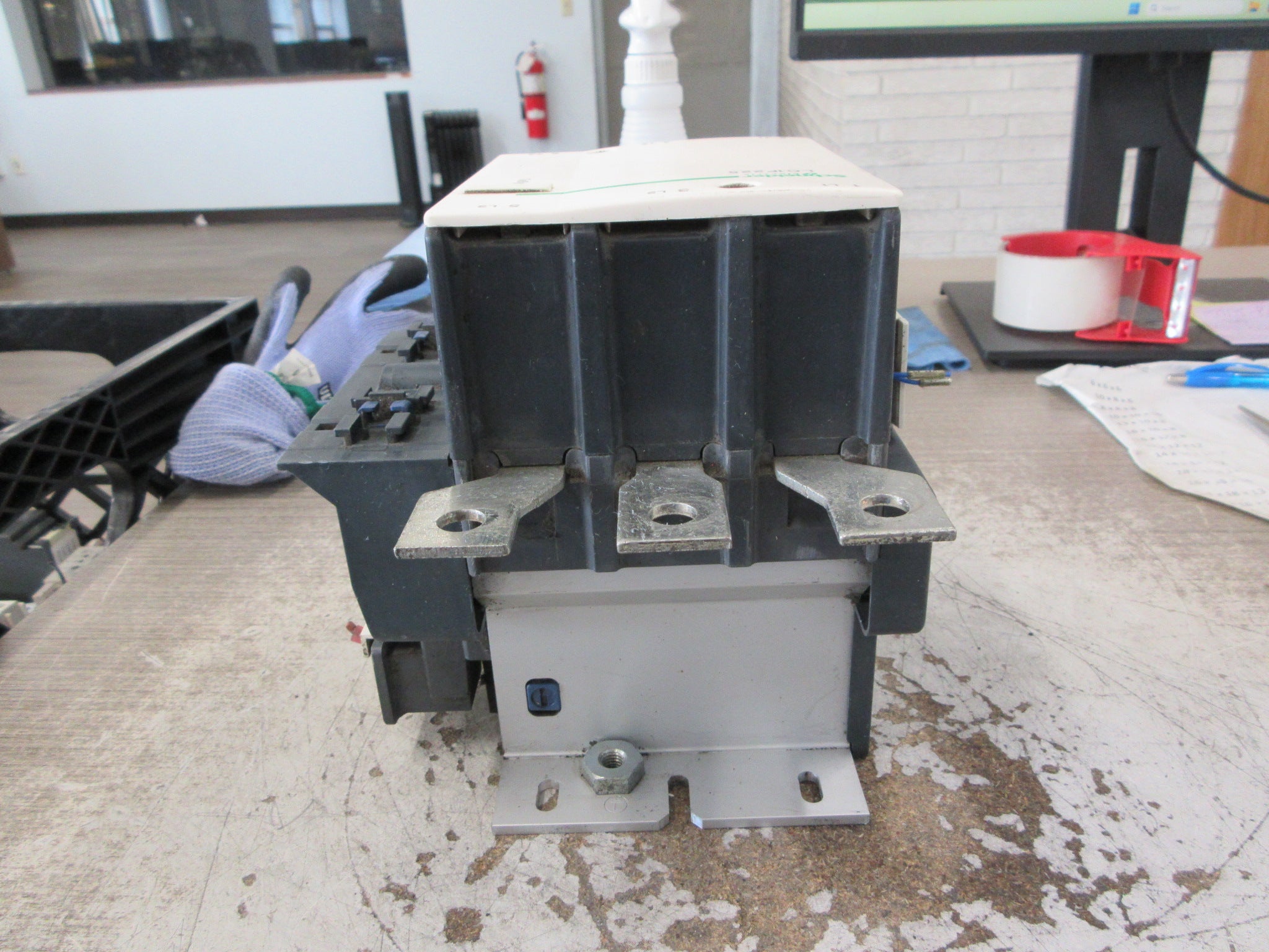 Schneider Electric Contactor LC1F225 460-480V Coil 250A 600V Used