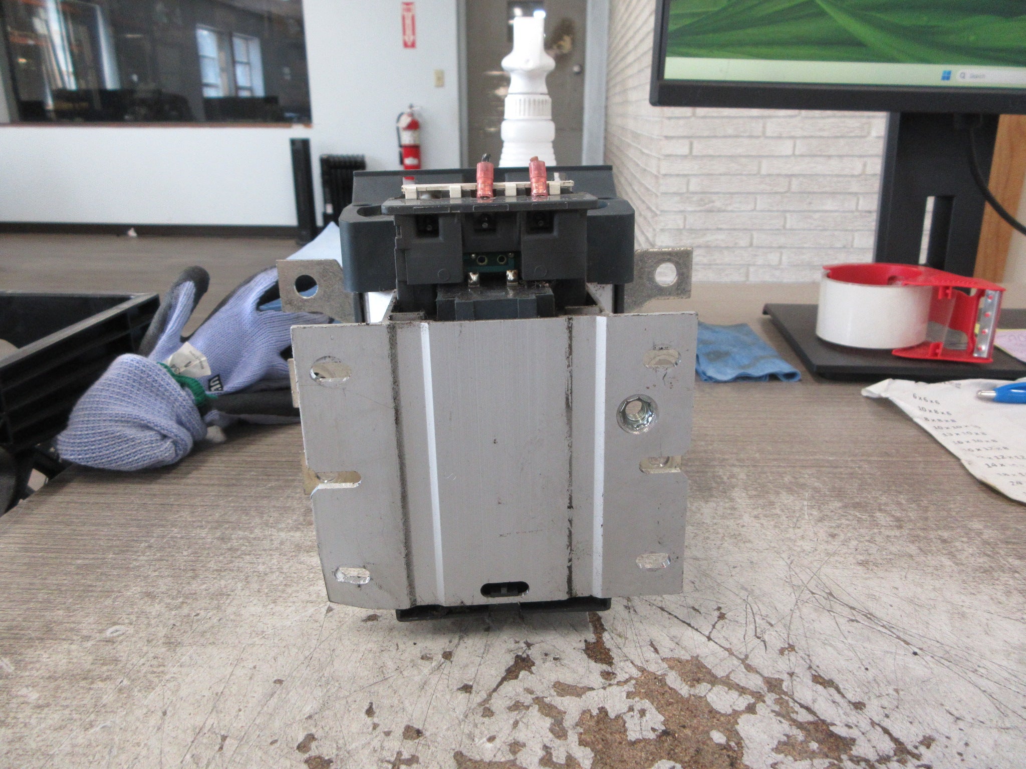 Schneider Electric Contactor LC1F225 460-480V Coil 250A 600V Used