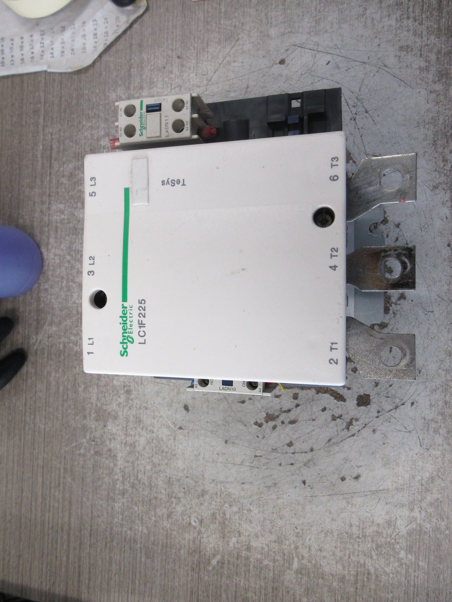 Schneider Electric Contactor LC1F225 460-480V Coil 250A 600V Used