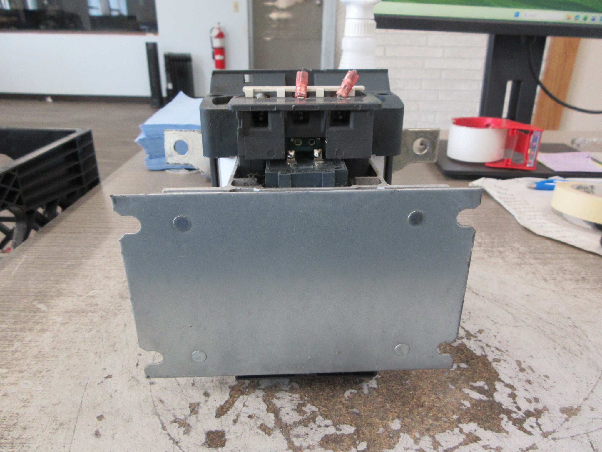 Schneider Electric Contactor LC1F225 460-480V Coil 250A 600V Used