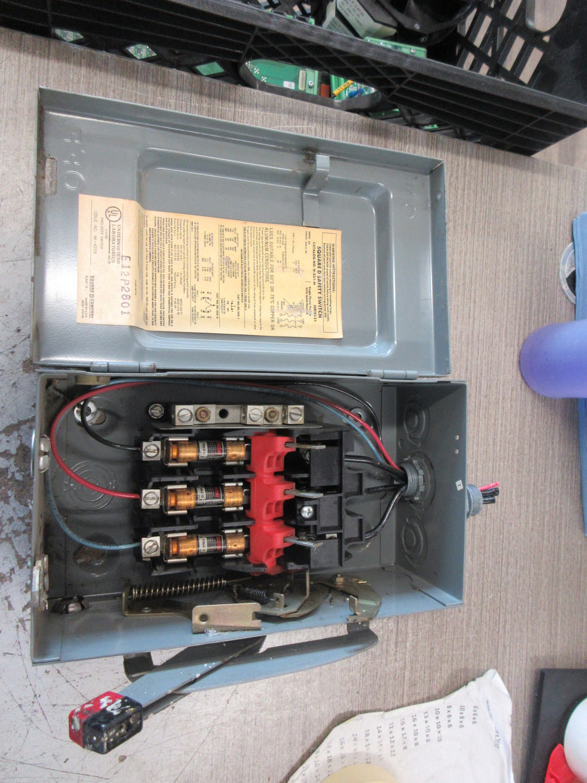 Square D Fusible Safety Switch/Disconnect H-321-N Ser. E1 30A 240V 3P Used
