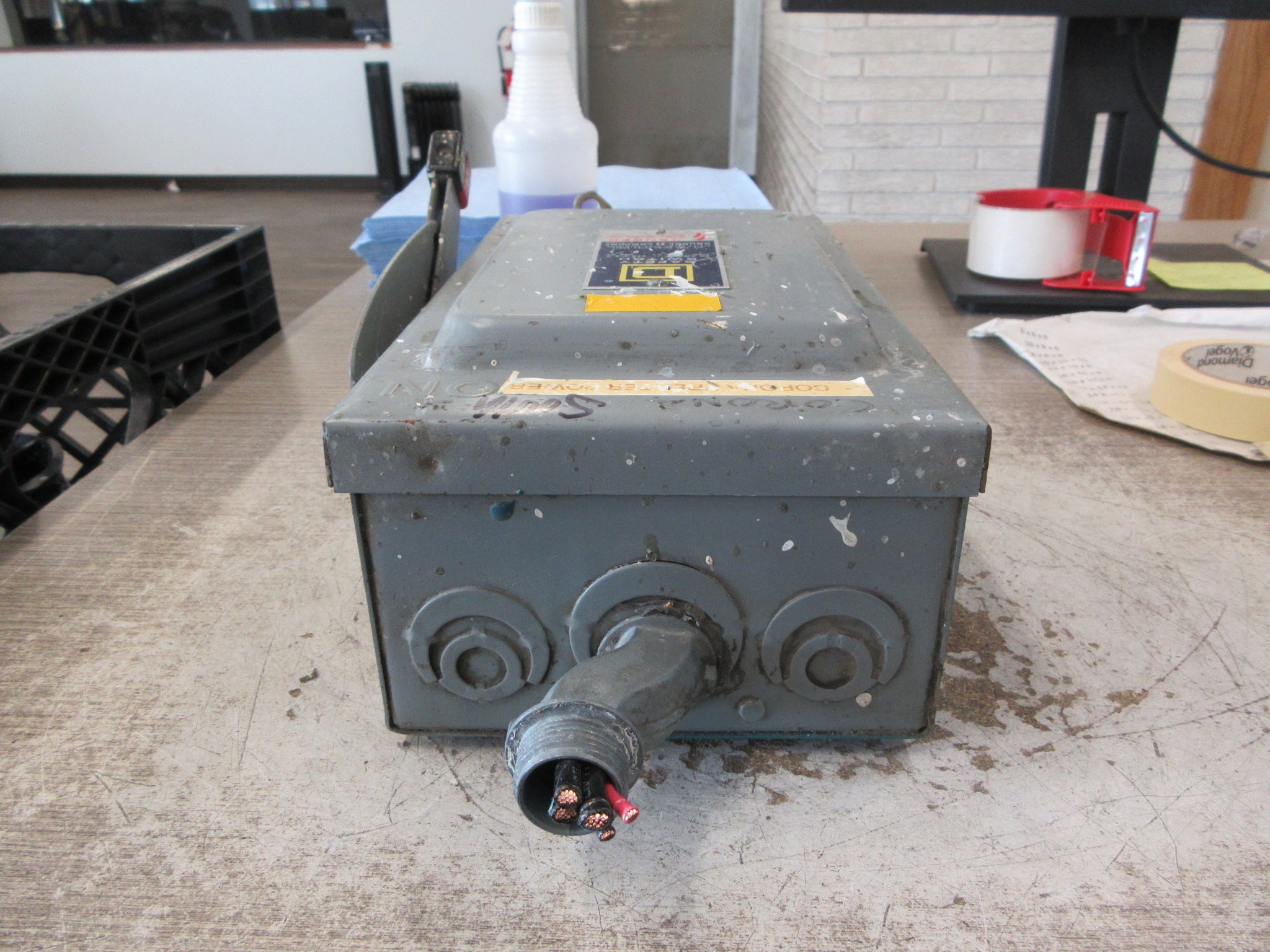 Square D Fusible Safety Switch/Disconnect H-321-N Ser. E1 30A 240V 3P Used