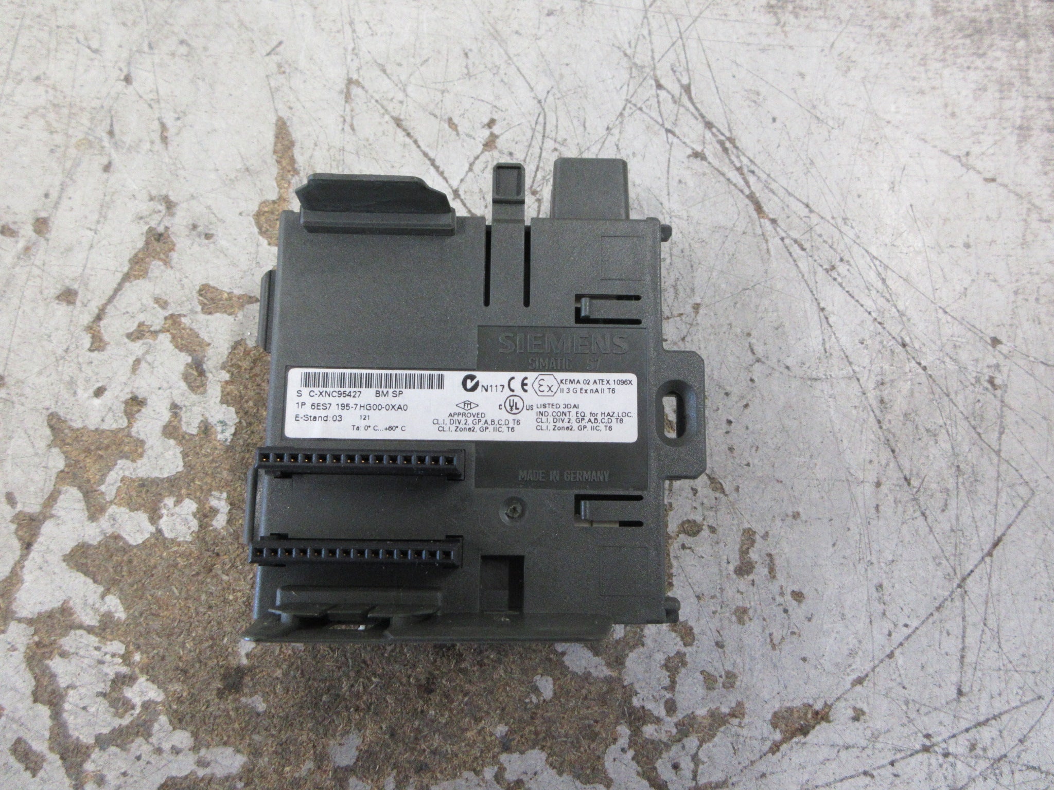 Siemens Simatic S7 Bus Module 6ES7 195-7HG00-0XA0 E-Stand: 03 Used