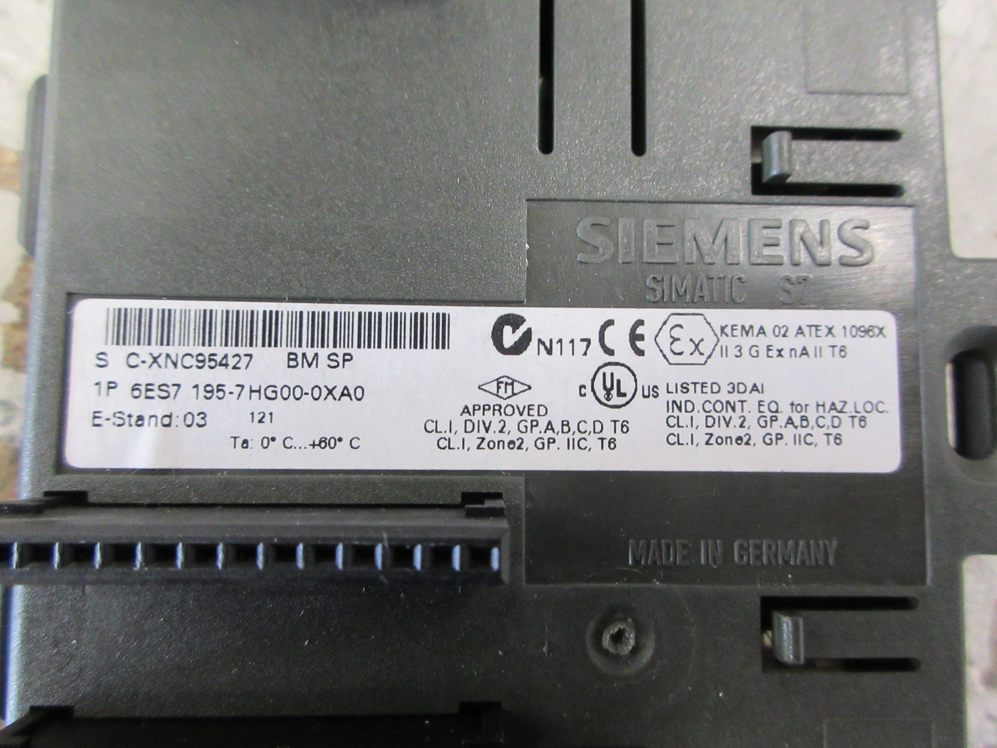 Siemens Simatic S7 Bus Module 6ES7 195-7HG00-0XA0 E-Stand: 03 Used