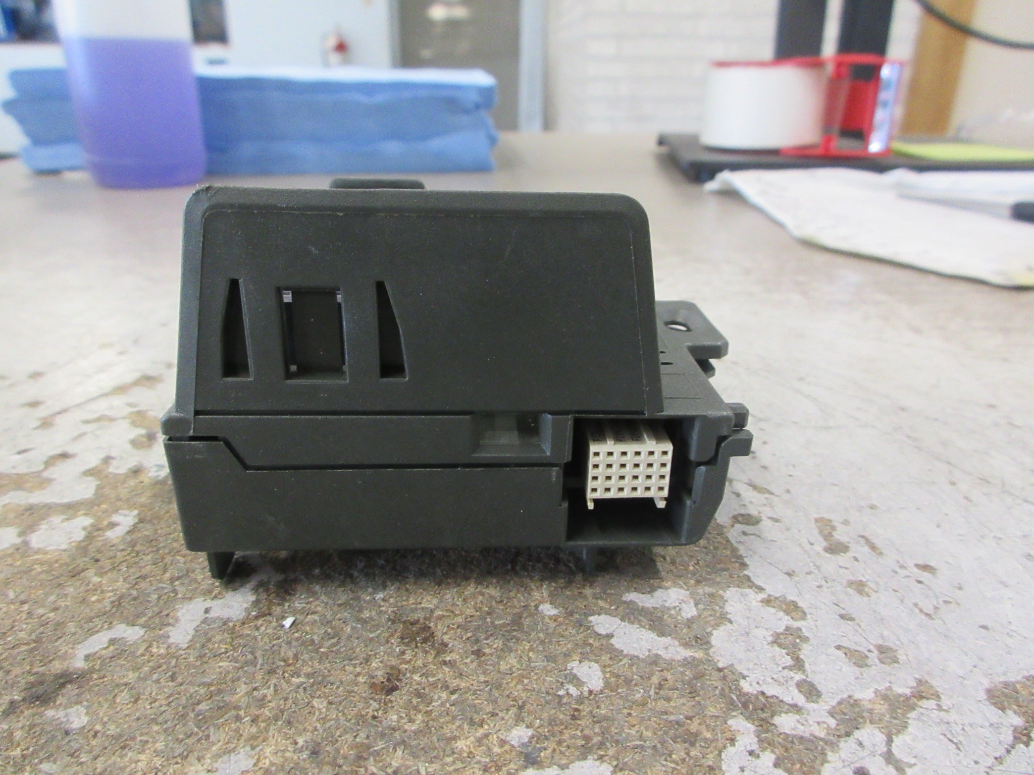 Siemens Simatic S7 Bus Module 6ES7 195-7HG00-0XA0 E-Stand: 03 Used