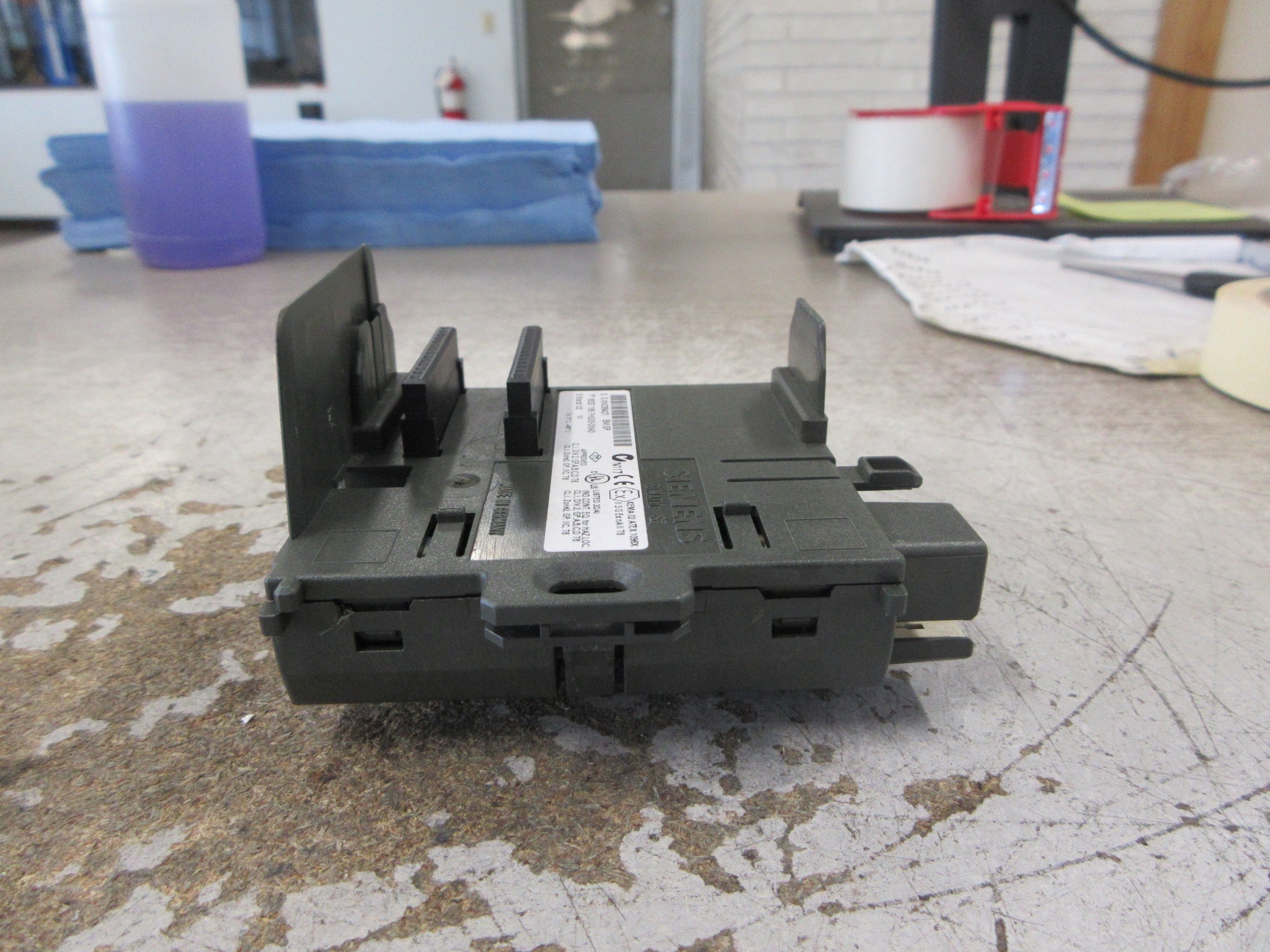 Siemens Simatic S7 Bus Module 6ES7 195-7HG00-0XA0 E-Stand: 03 Used