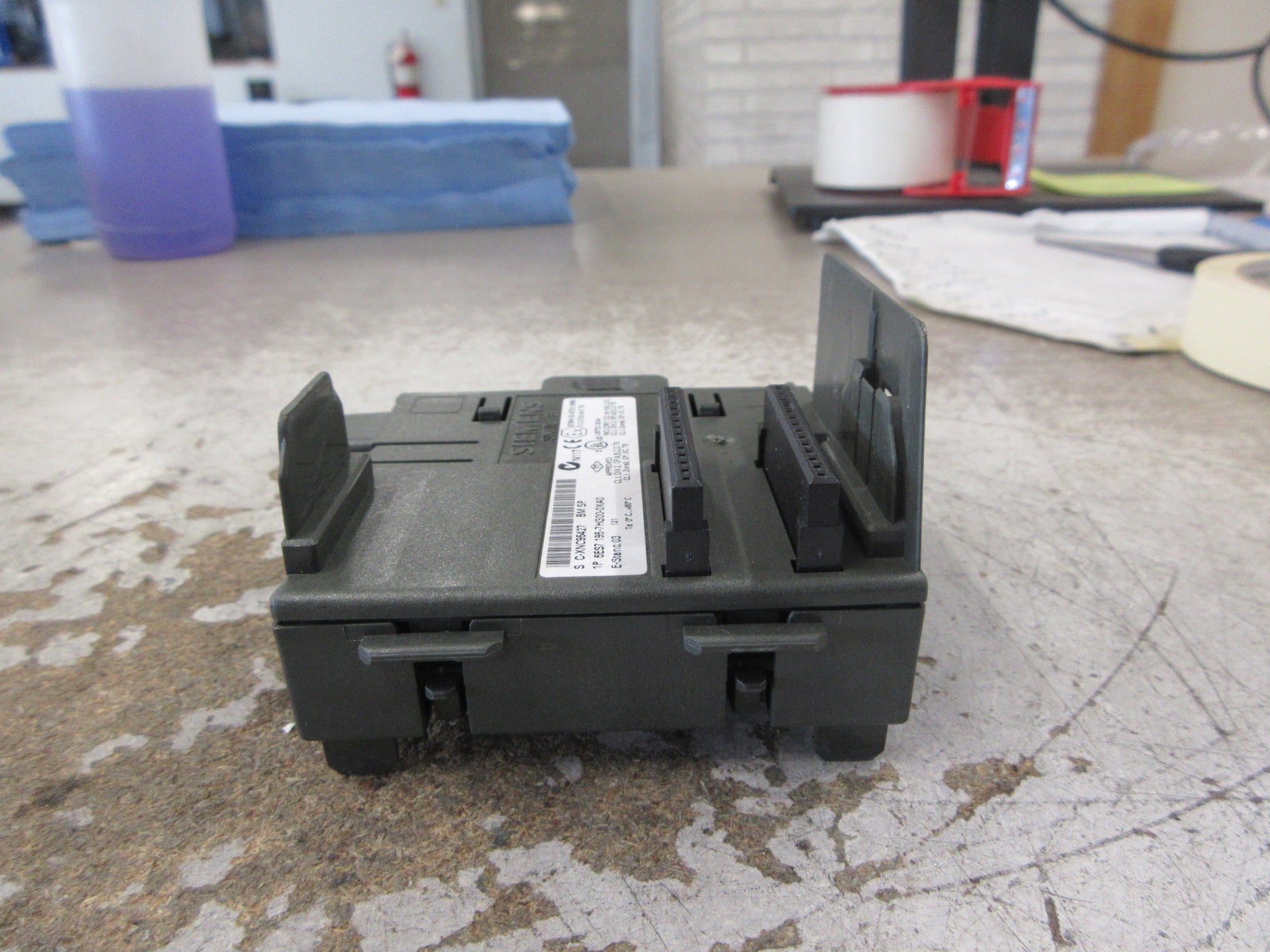 Siemens Simatic S7 Bus Module 6ES7 195-7HG00-0XA0 E-Stand: 03 Used