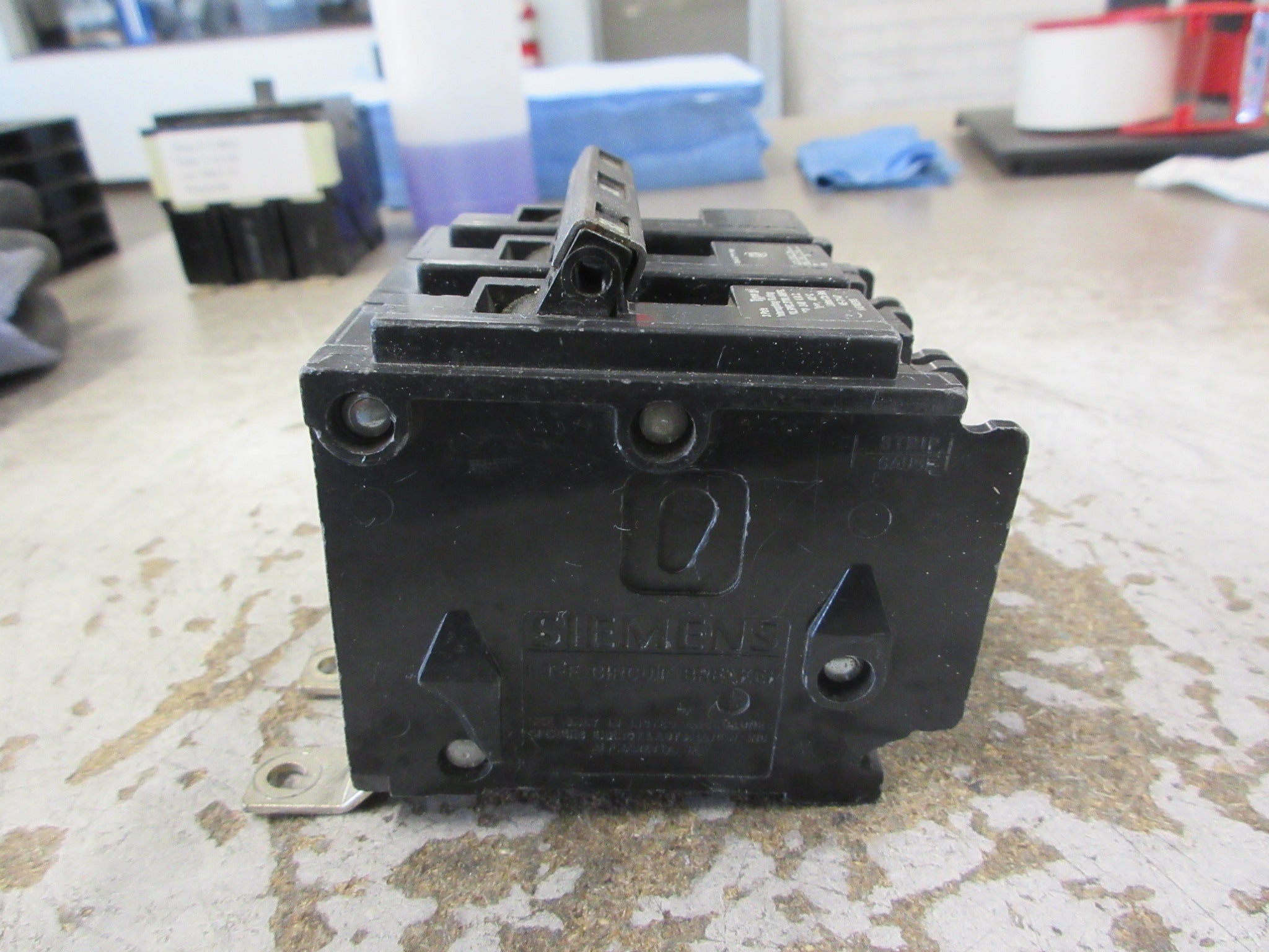 Siemens Type BL Bolt-On Circuit Breaker B330 30A 240V 3P Used