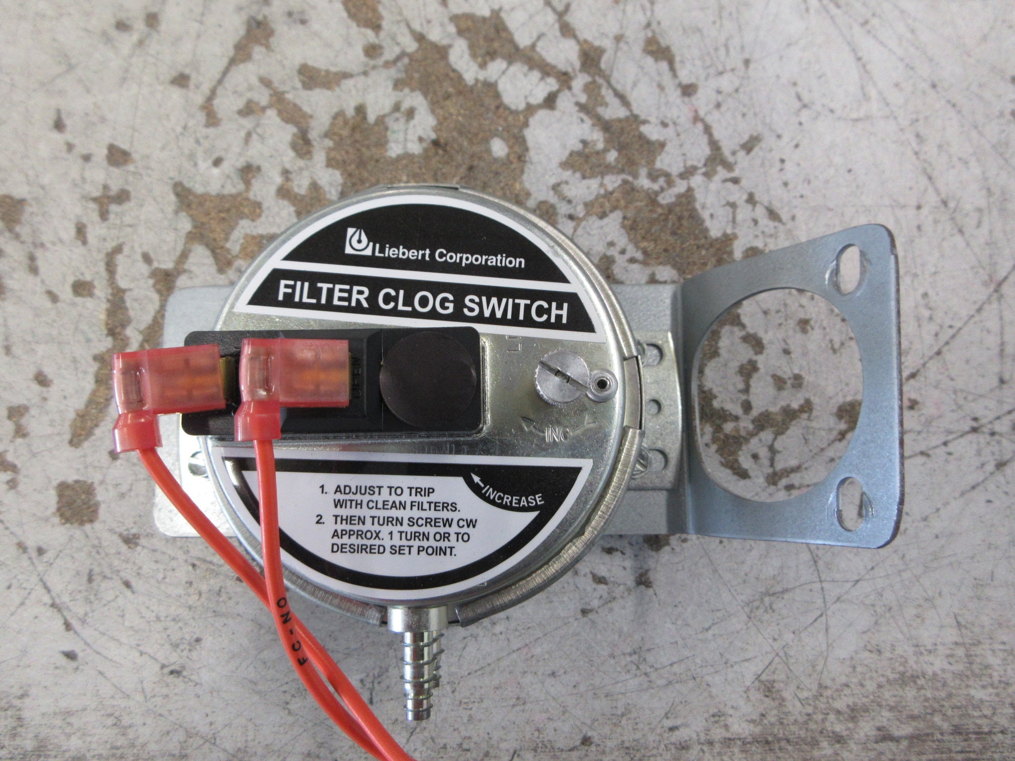 Liebert Filter Clog Switch 128199P1 Model #: RFS-4100-003 Used