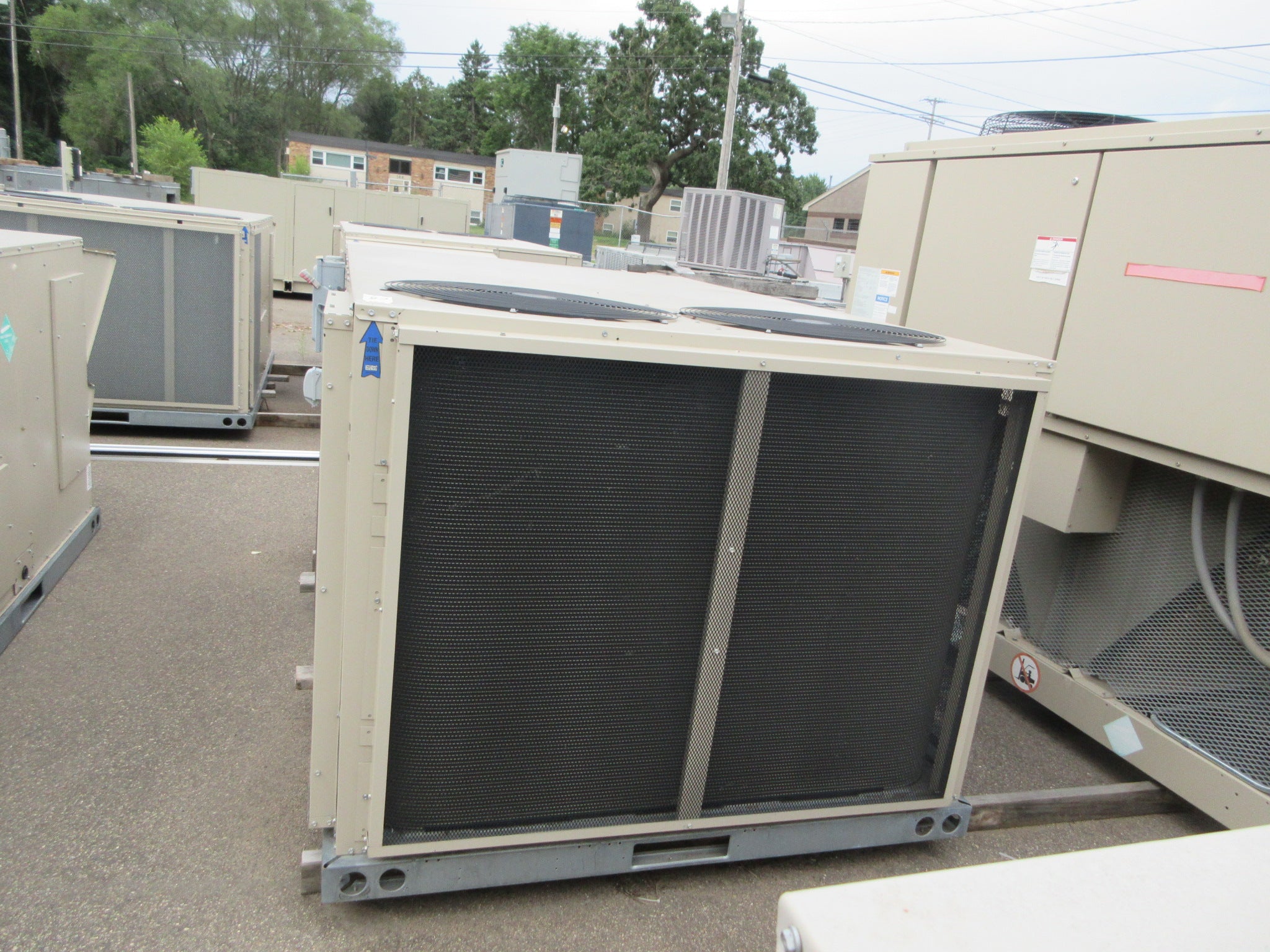 Lennox LGH Rooftop Unit LGH120H4MM3G 10-ton 460V 3Ph Natural Gas Heat Used