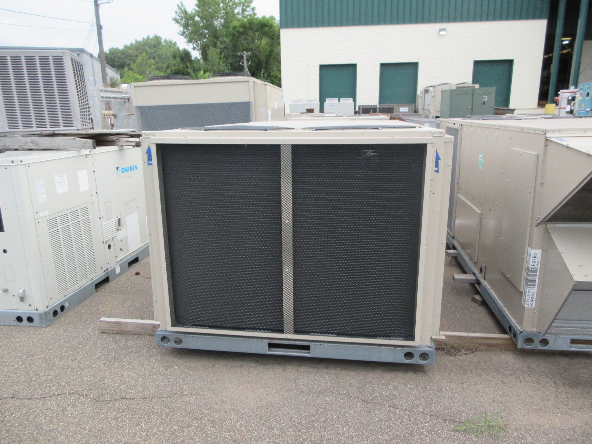 Lennox LGH Rooftop Unit LGH120H4MM3G 10-ton 460V 3Ph Natural Gas Heat Used