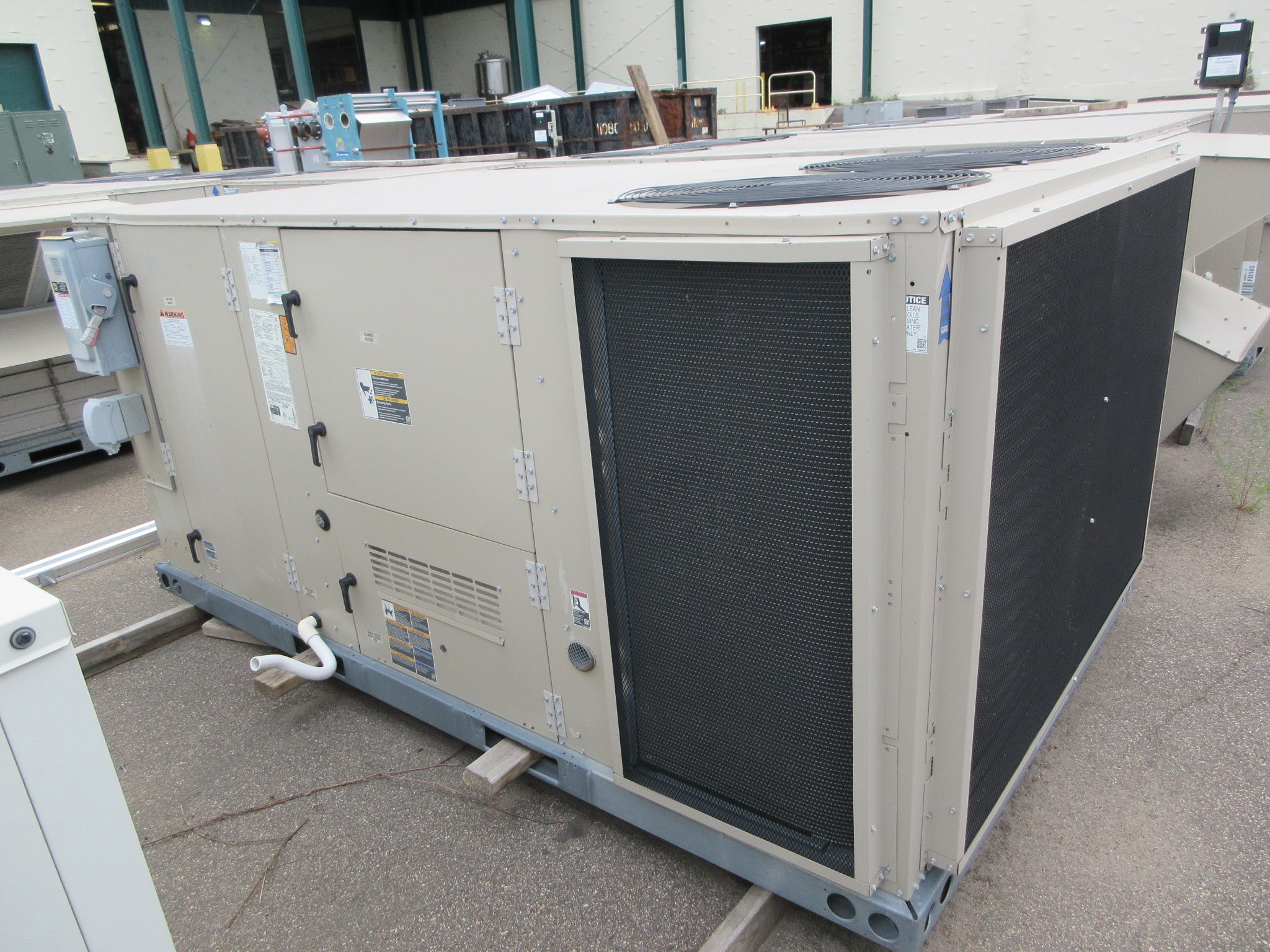 Lennox LGH Rooftop Unit LGH120H4MM3G 10-ton 460V 3Ph Natural Gas Heat Used