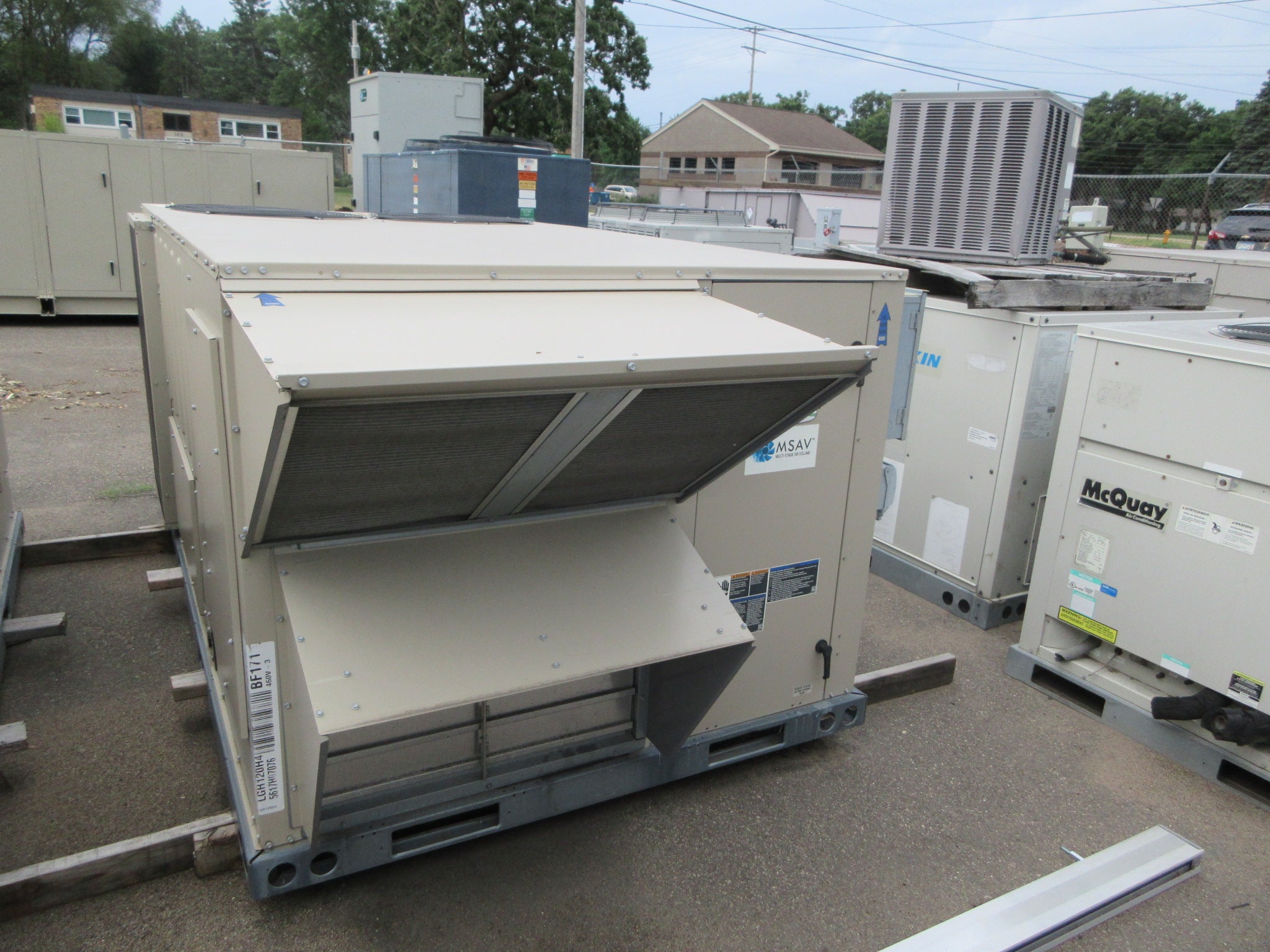 Lennox LGH Rooftop Unit LGH120H4MM3G 10-ton 460V 3Ph Natural Gas Heat Used