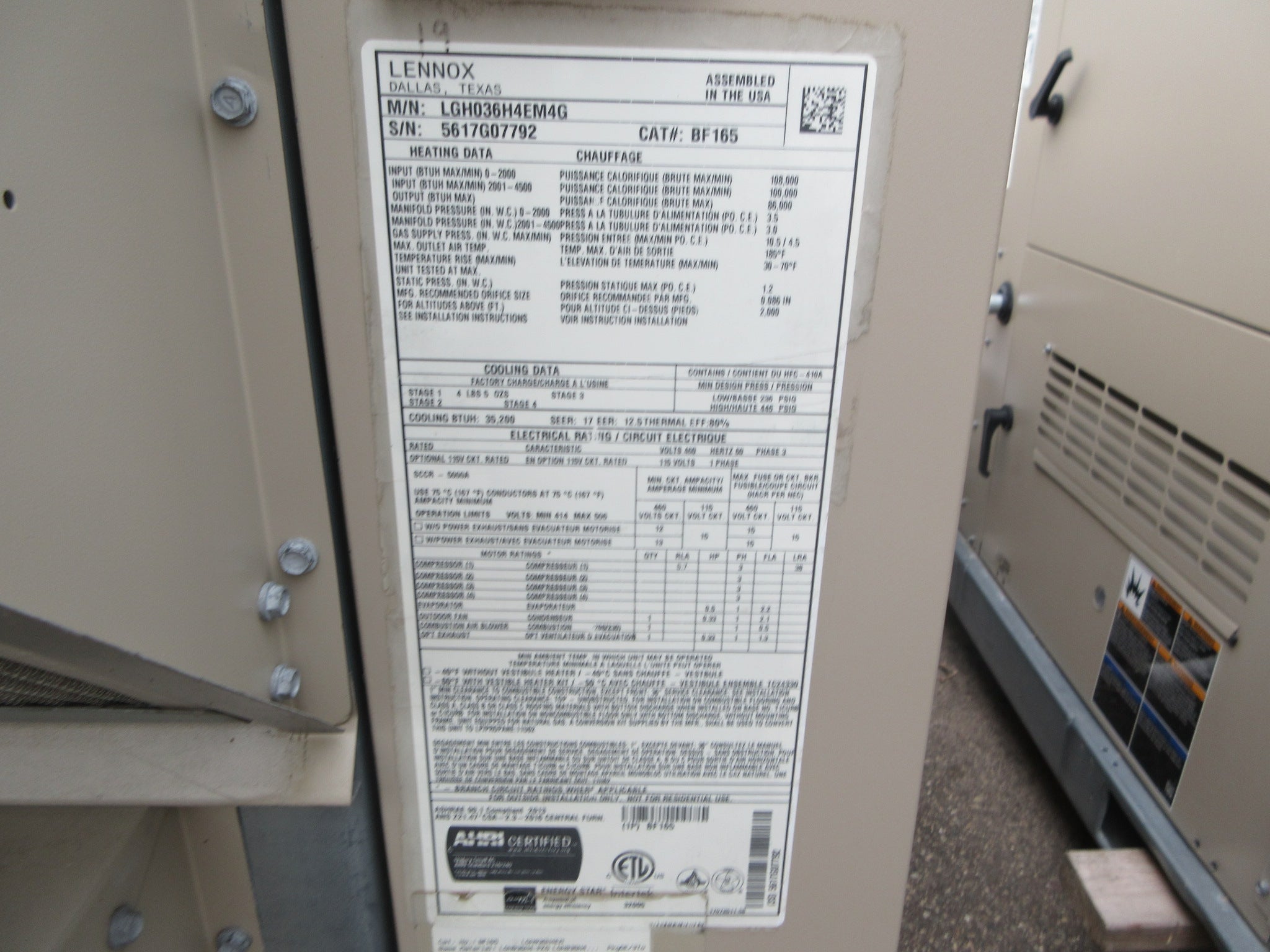 Lennox LGH Rooftop Unit LGH036H4EM4G 3-Ton 460V 3Ph Natural Gas Heat Used