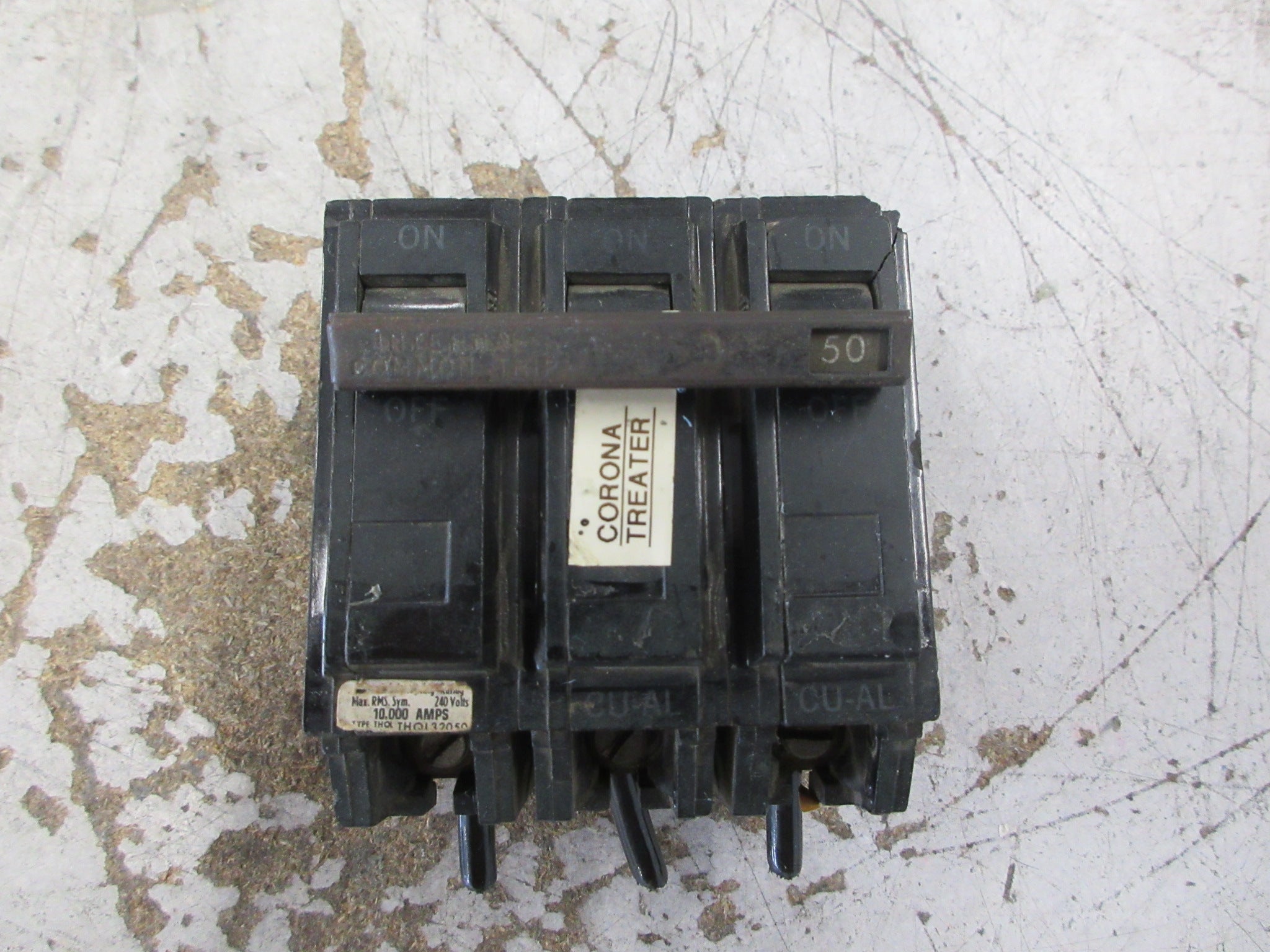GE Clip-On Circuit Breaker THQL32050 50A 240V 3P *Chipped Base* Used