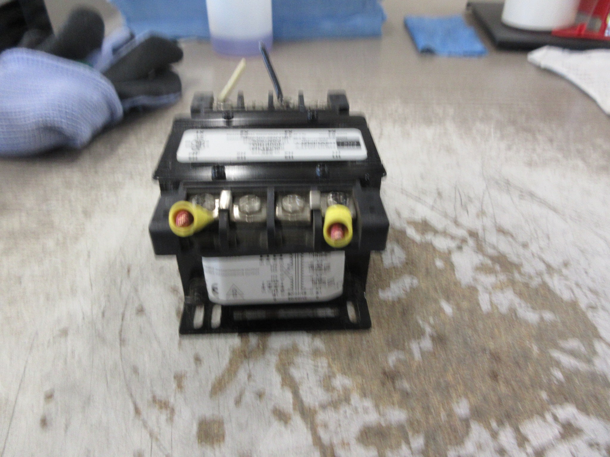 Hevi-Duty Control Transformer E050TF 50VA Pri: 200-277/380-600V Used