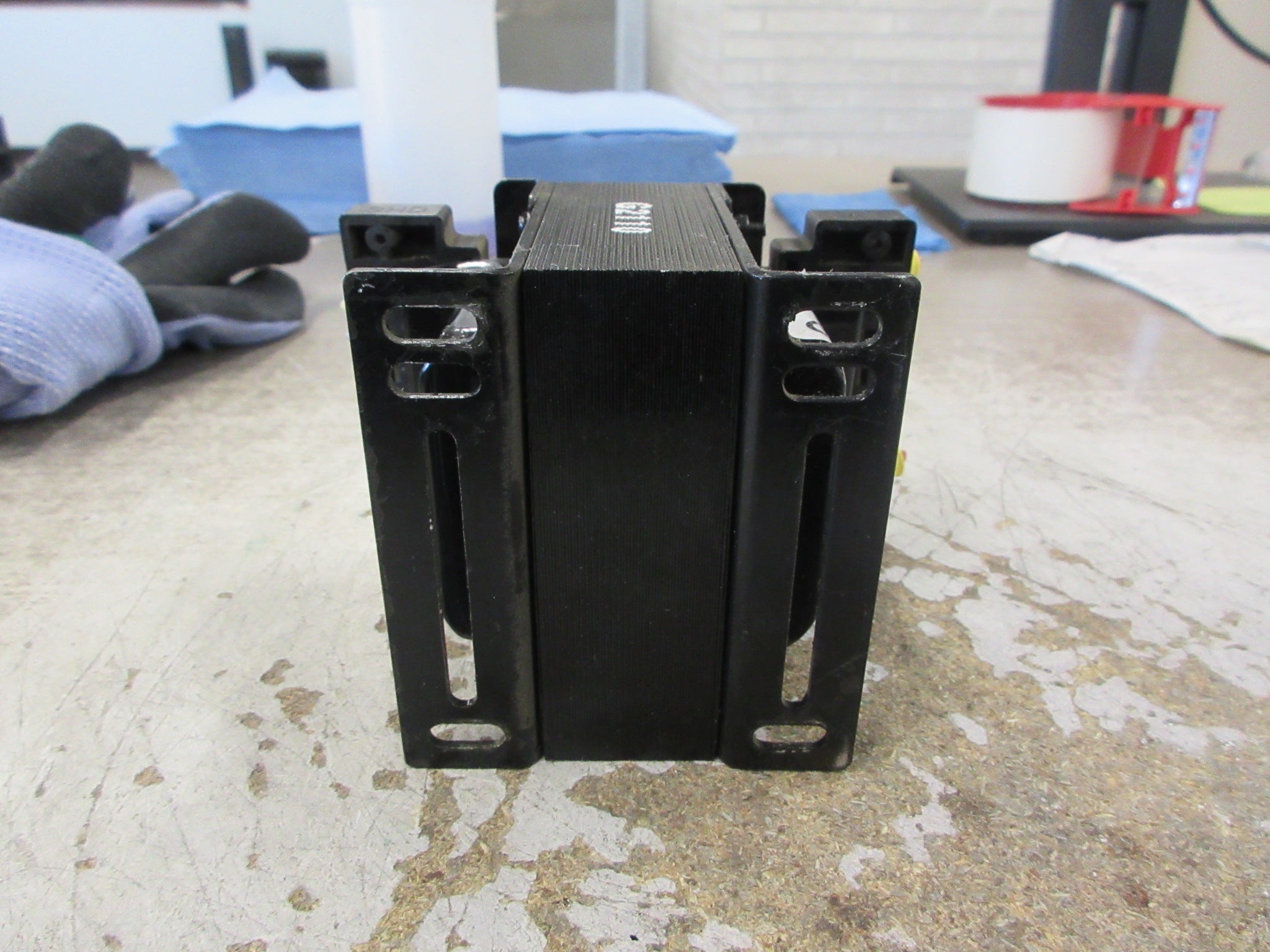 Hevi-Duty Control Transformer E050TF 50VA Pri: 200-277/380-600V Used