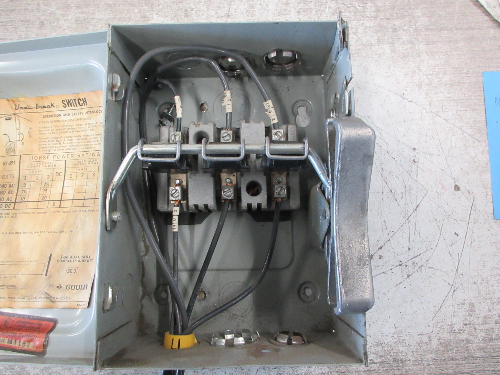 ITE Non-Fusible Safety Switch/Disconnect NF351 30A 600V 3Ph Used