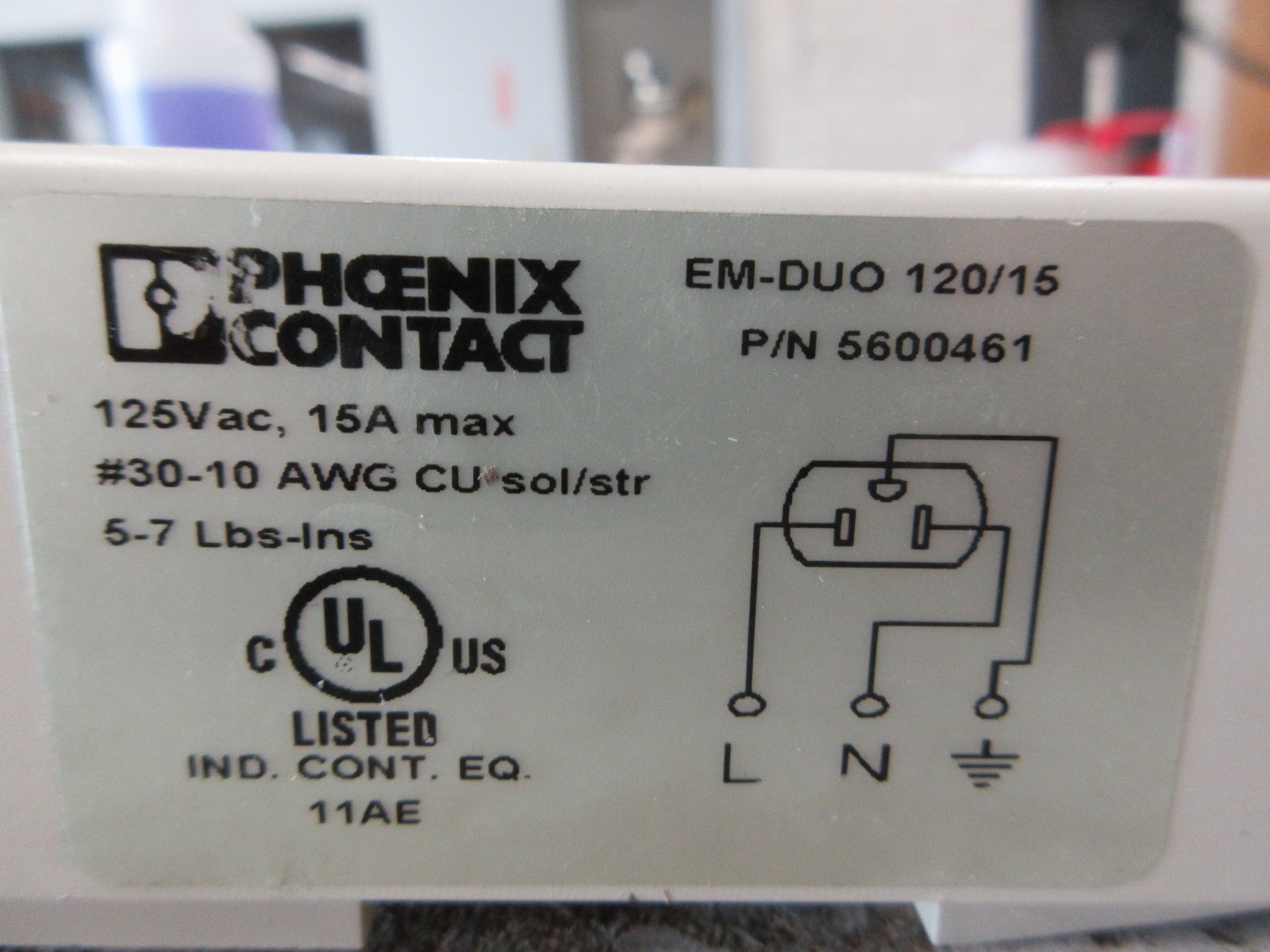 Phoenix Contact EM-DUO 120/15 Duplex Receptacle 5600461 125V 15A Used
