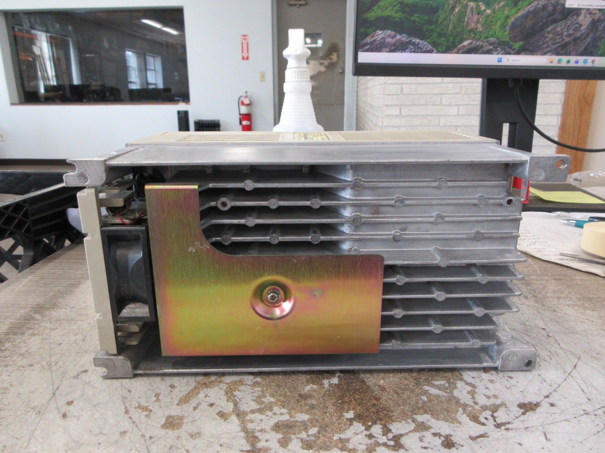 Yaskawa Varispeed E7 AC Drive CIMR-E7C42P2 3HP 3Ph *No Keypad*  Used