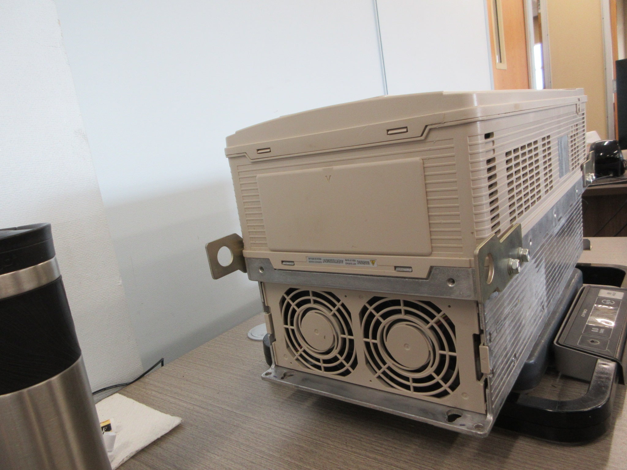 Yaskawa HV600 AC Drive CIPR-HV60U4077CFAA-AAAAHA 60HP Used