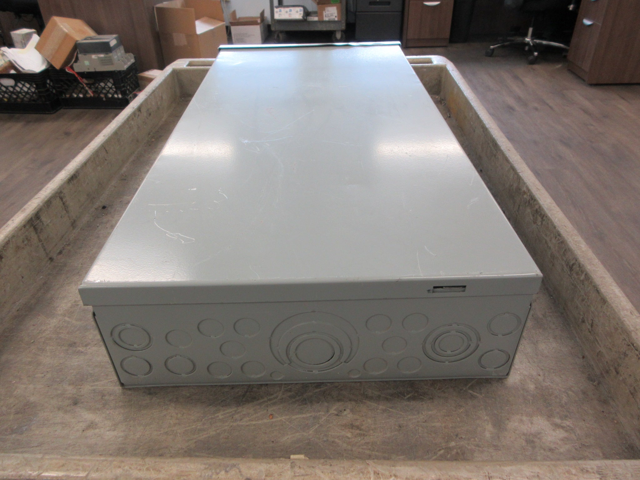 Misc. Brand 3R Disconnect Breaker Panel *Dented 3R Top* *No Box* New Surplus