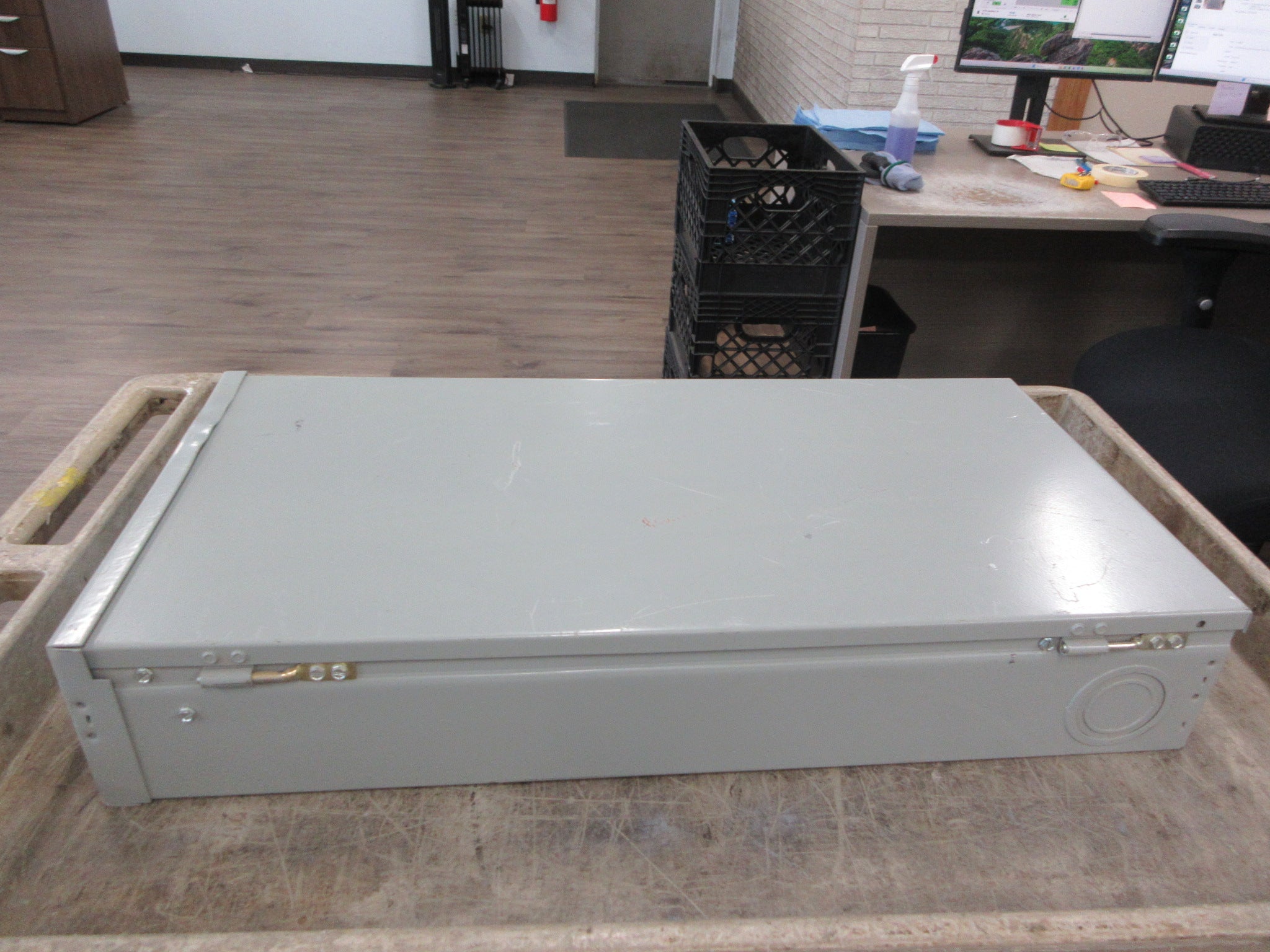 Misc. Brand 3R Disconnect Breaker Panel *Dented 3R Top* *No Box* New Surplus